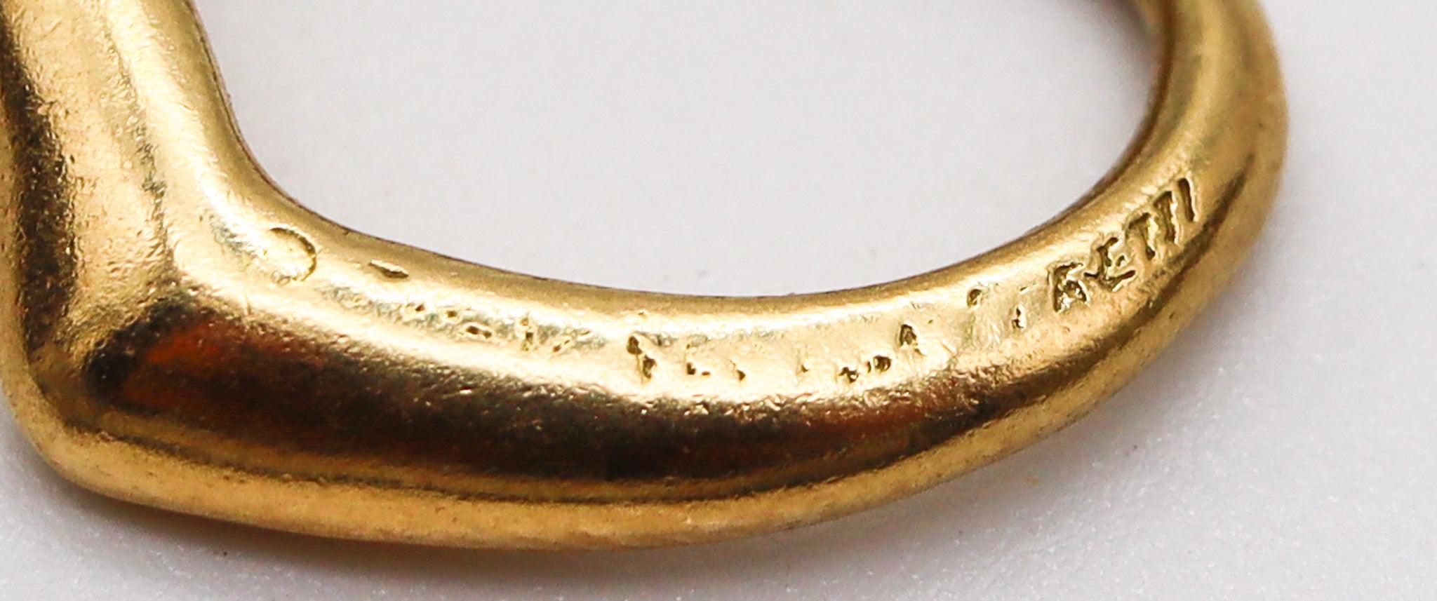 TIFFANY & CO. Vintage Elsa Peretti Medium Open Heart Pendant In 18Kt Yellow Gold For Sale 2