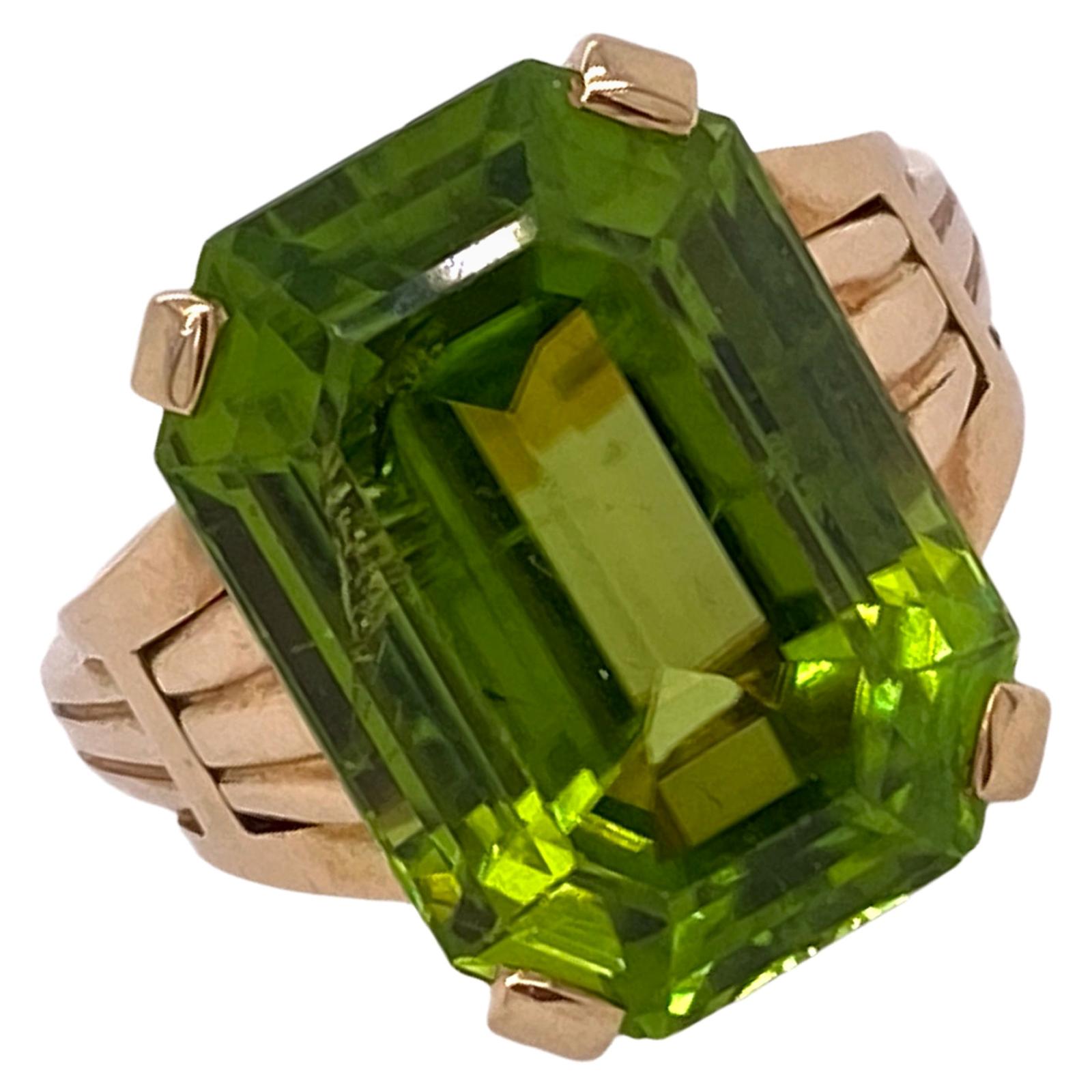 Tiffany & Co. Vintage Emerald Cut Peridot Yellow Gold Ring