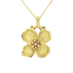 Tiffany & Co Vintage Flower Pendant Dogwood Necklace 18k Yellow Gold