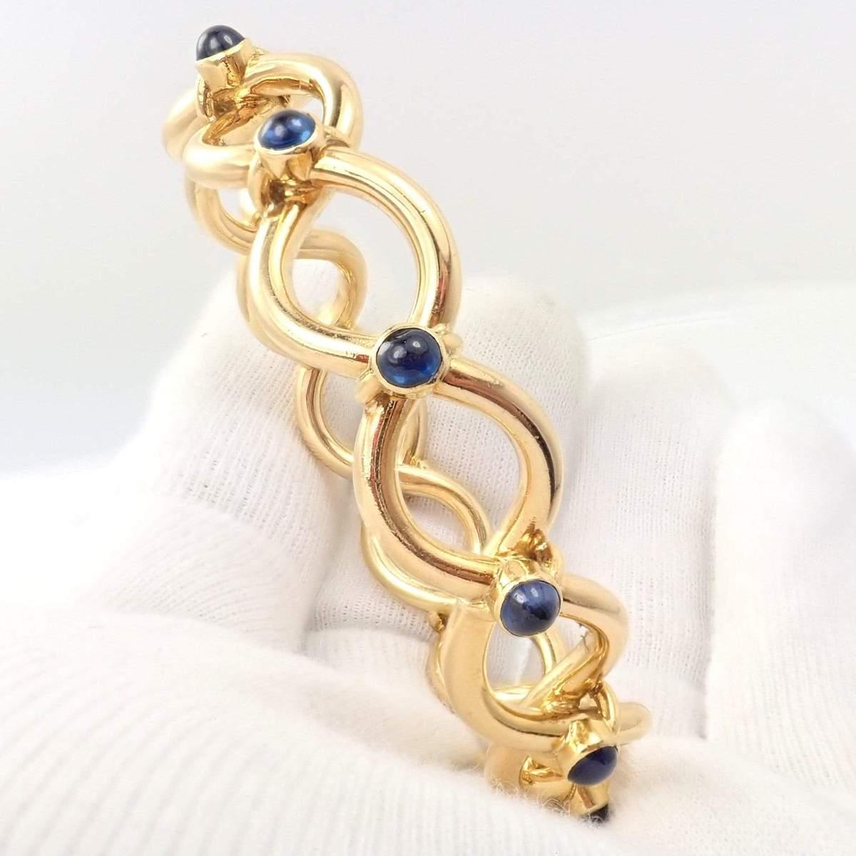 Tiffany & Co. Bracelet jonc vintage français en or jaune et saphirs bleus Excellent état - En vente à Holland, PA