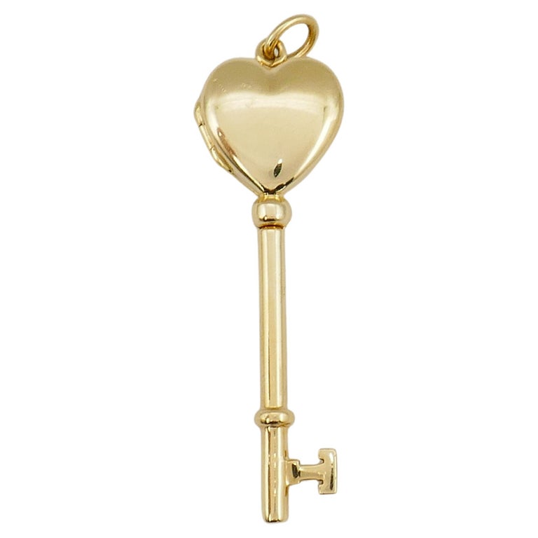 Tiffany & Co. Vintage Gold Heart Key Locket Pendant In Excellent Condition For Sale In Beverly Hills, CA