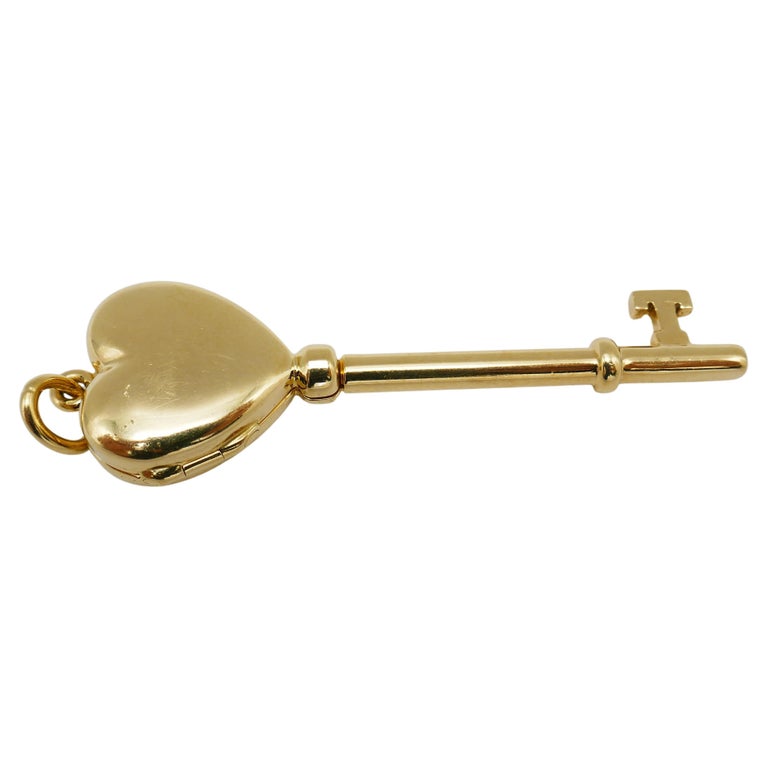 Women's or Men's Tiffany & Co. Vintage Gold Heart Key Locket Pendant For Sale