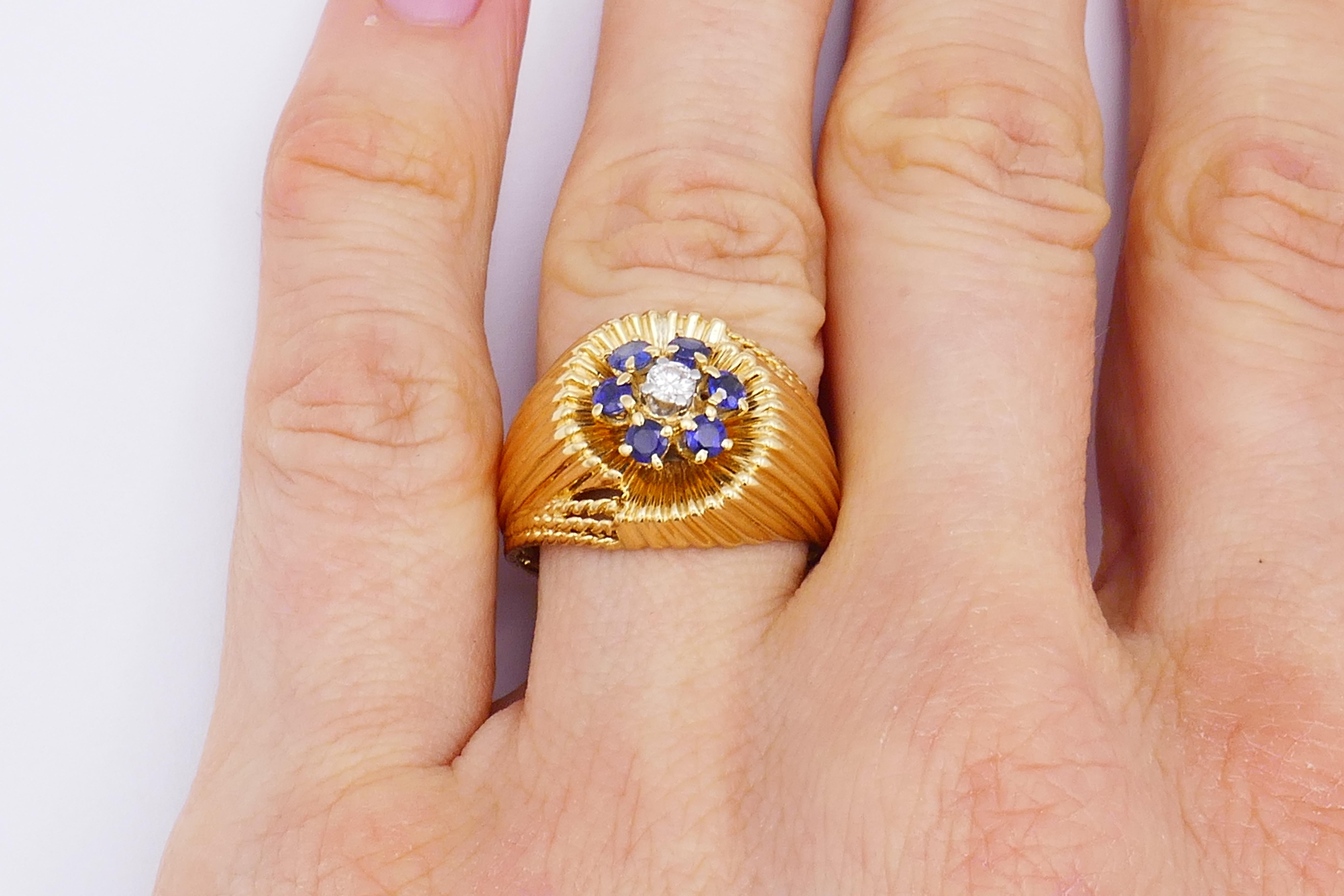 Tiffany & Co. Vintage Gold Sapphire Diamond Cluster Ring In Excellent Condition In Beverly Hills, CA