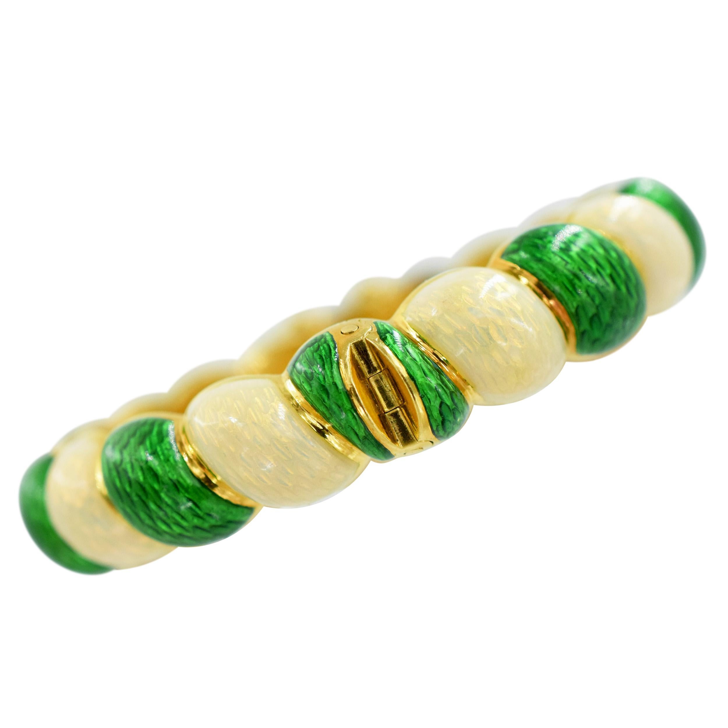 Tiffany & Co. Vintage Green and White Enamel Bracelet In Excellent Condition For Sale In New York, NY