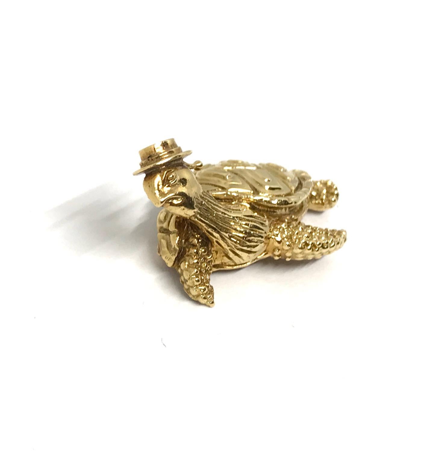 Women's or Men's Tiffany & Co. Vintage Hammered Yellow Gold Sea Turtle Brooch Pin