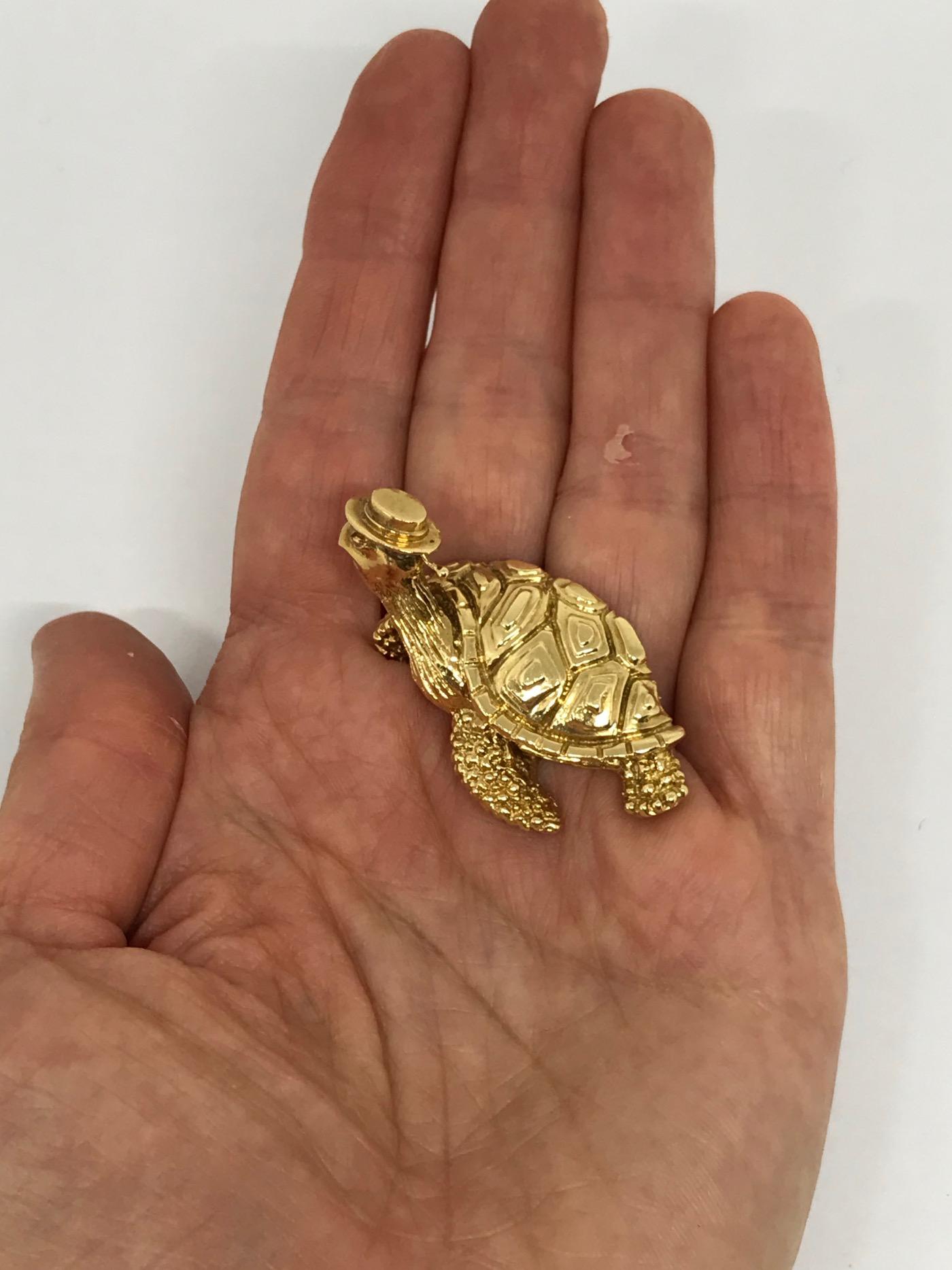 Tiffany & Co. Vintage Hammered Yellow Gold Sea Turtle Brooch Pin 2