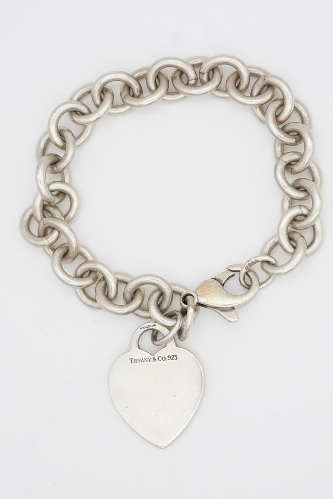 Tiffany & Co. Vintage ineinandergreifendes Vintage-Armband 925 Sterlingsilber mit Herz-Logo-Charm im Angebot 6