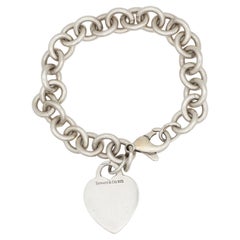 Tiffany & Co. Vintage ineinandergreifendes Vintage-Armband 925 Sterlingsilber mit Herz-Logo-Charm