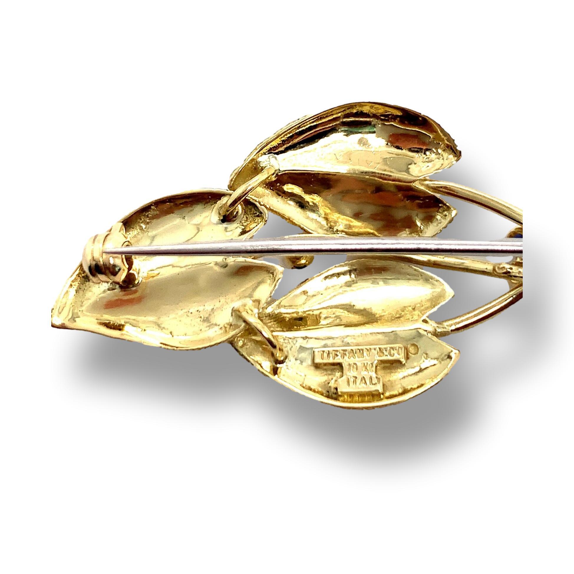 Tiffany & Co. Vintage Leaf Sapphire Brooch, circa 1960 For Sale 2