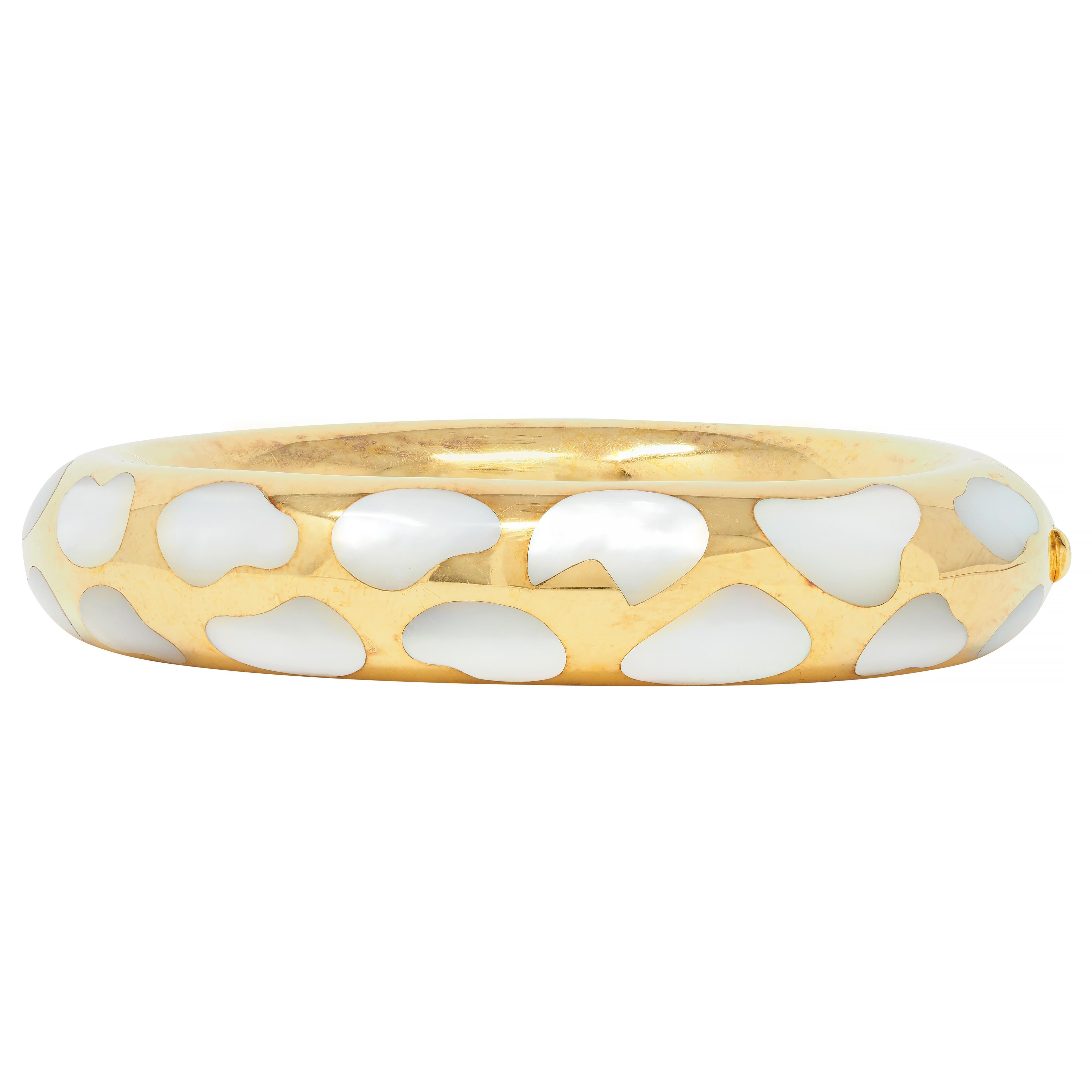 Women's or Men's Tiffany & Co. Vintage Mother-Of-Pearl 18 Karat Yellow Gold Inlay Bangle Bracelet For Sale