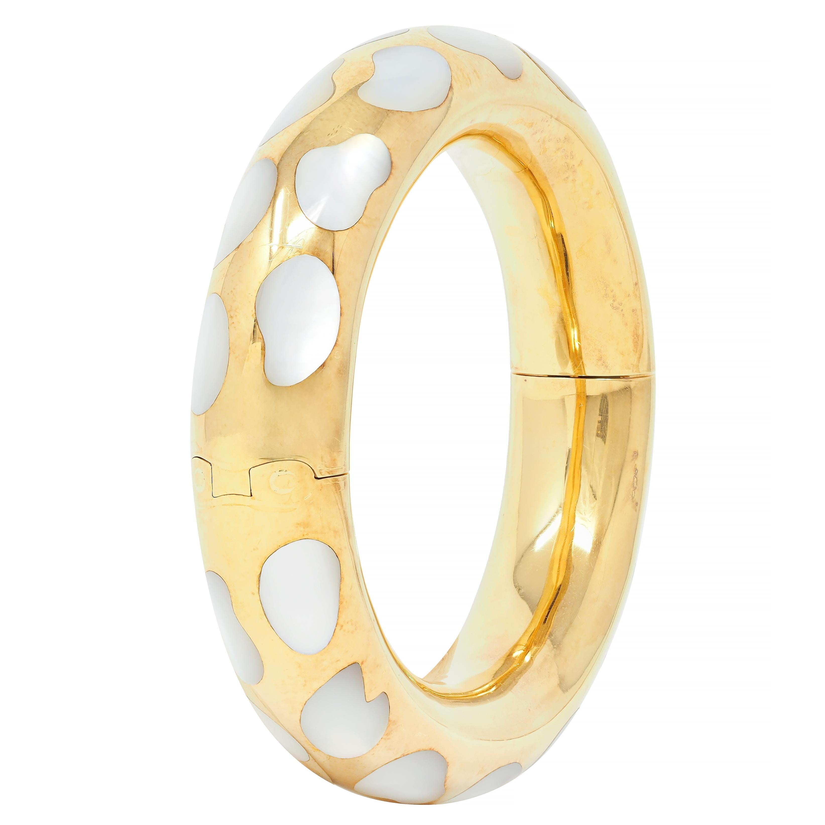 Tiffany & Co. Vintage Mother-Of-Pearl 18 Karat Yellow Gold Inlay Bangle Bracelet For Sale 5