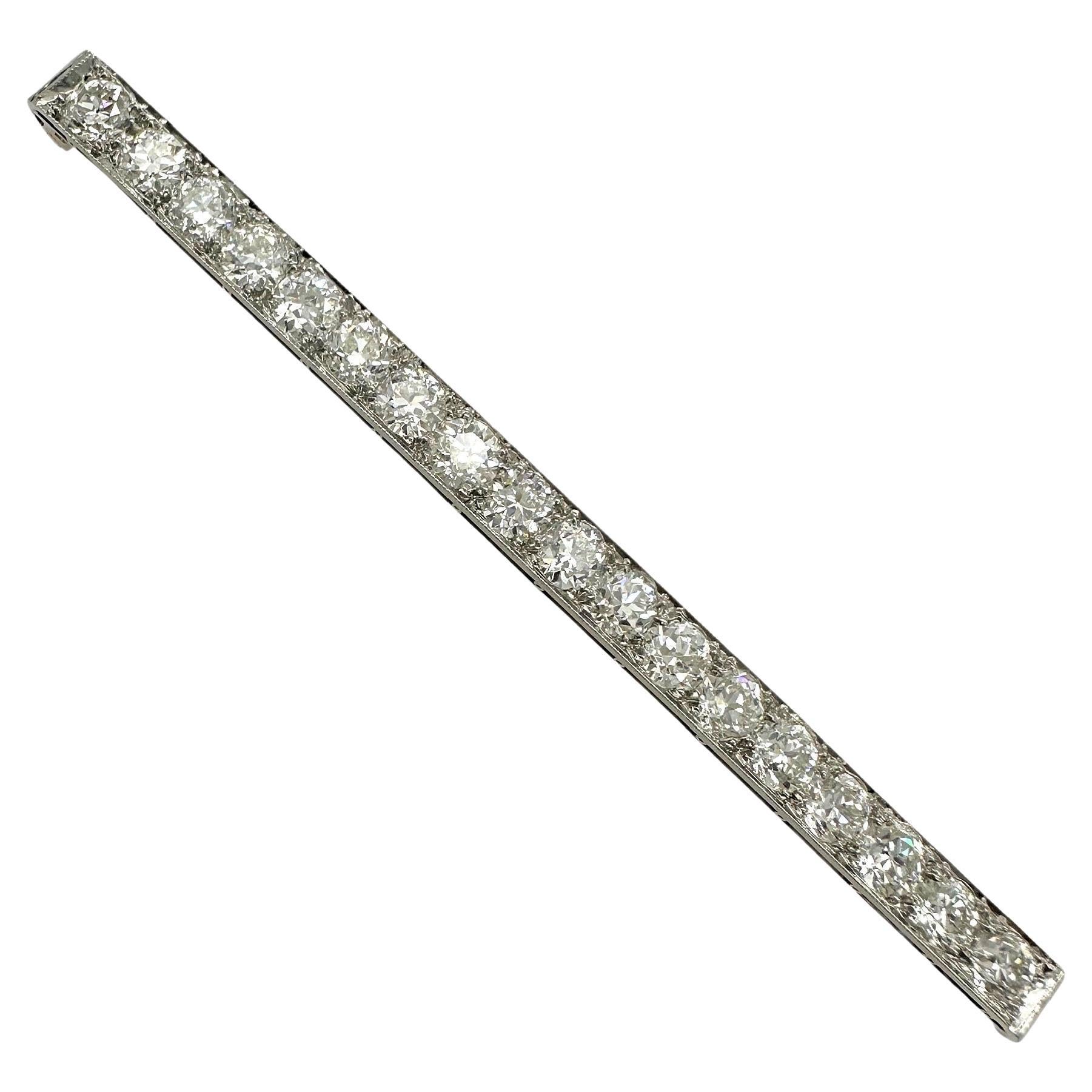 Tiffany & Co. Spilla in platino con diamanti d'epoca con tagli europei 4,60 tcw