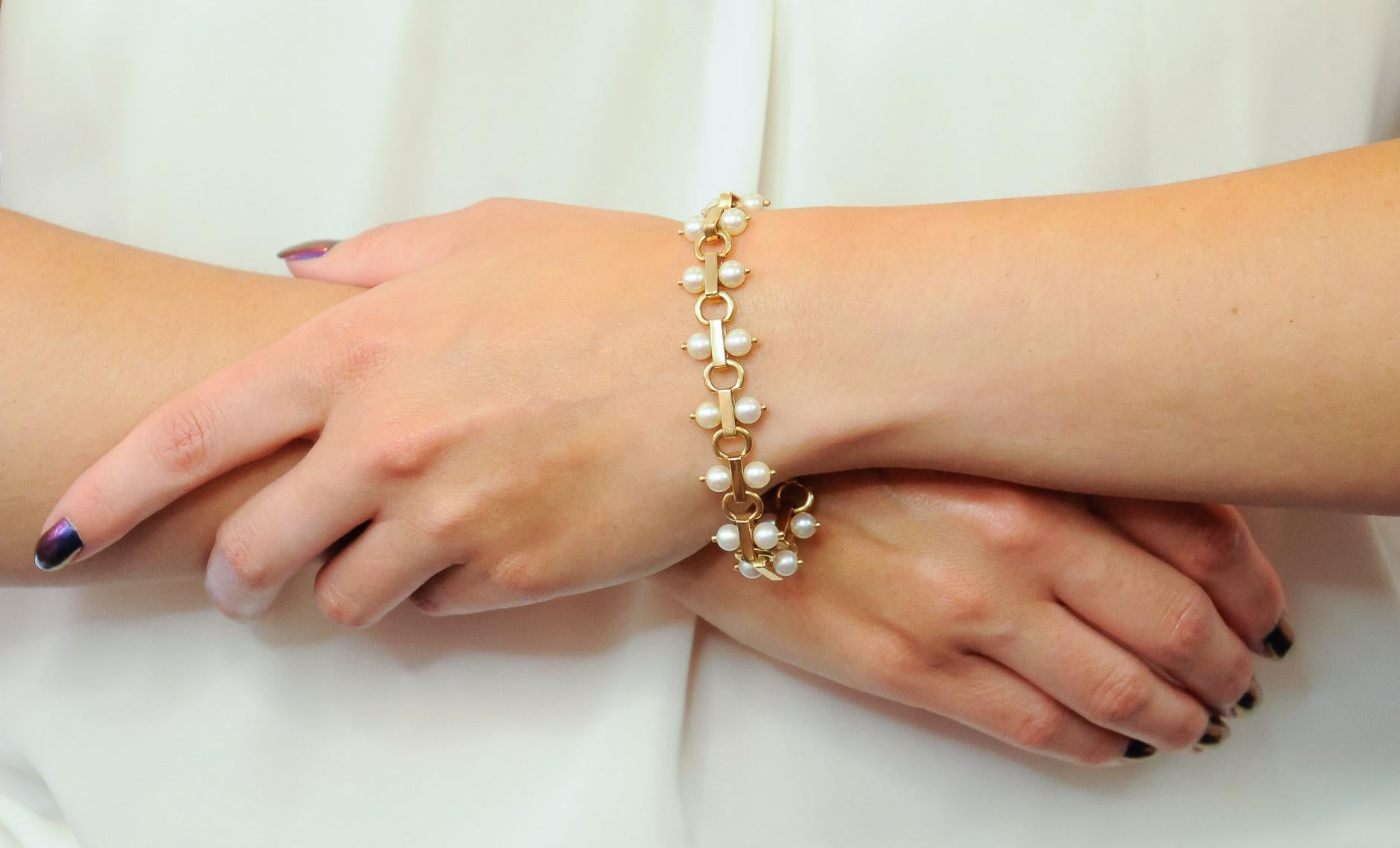 Tiffany & Co. Vintage Pearl 14 Karat Gold Link Bracelet 2