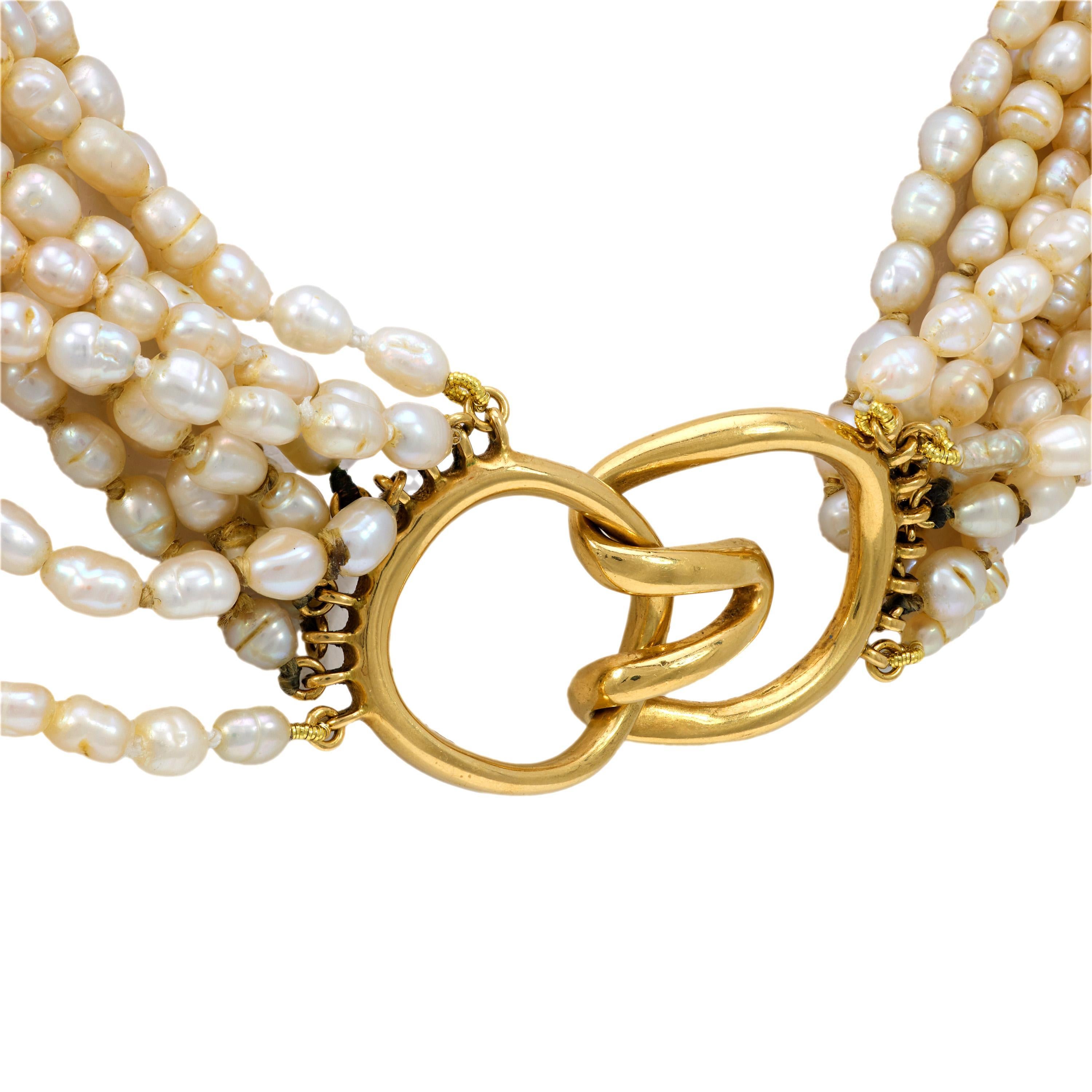 Tiffany & Co. vintage pearl 18k yellow gold necklace In Good Condition For Sale In Beverly Hills, CA