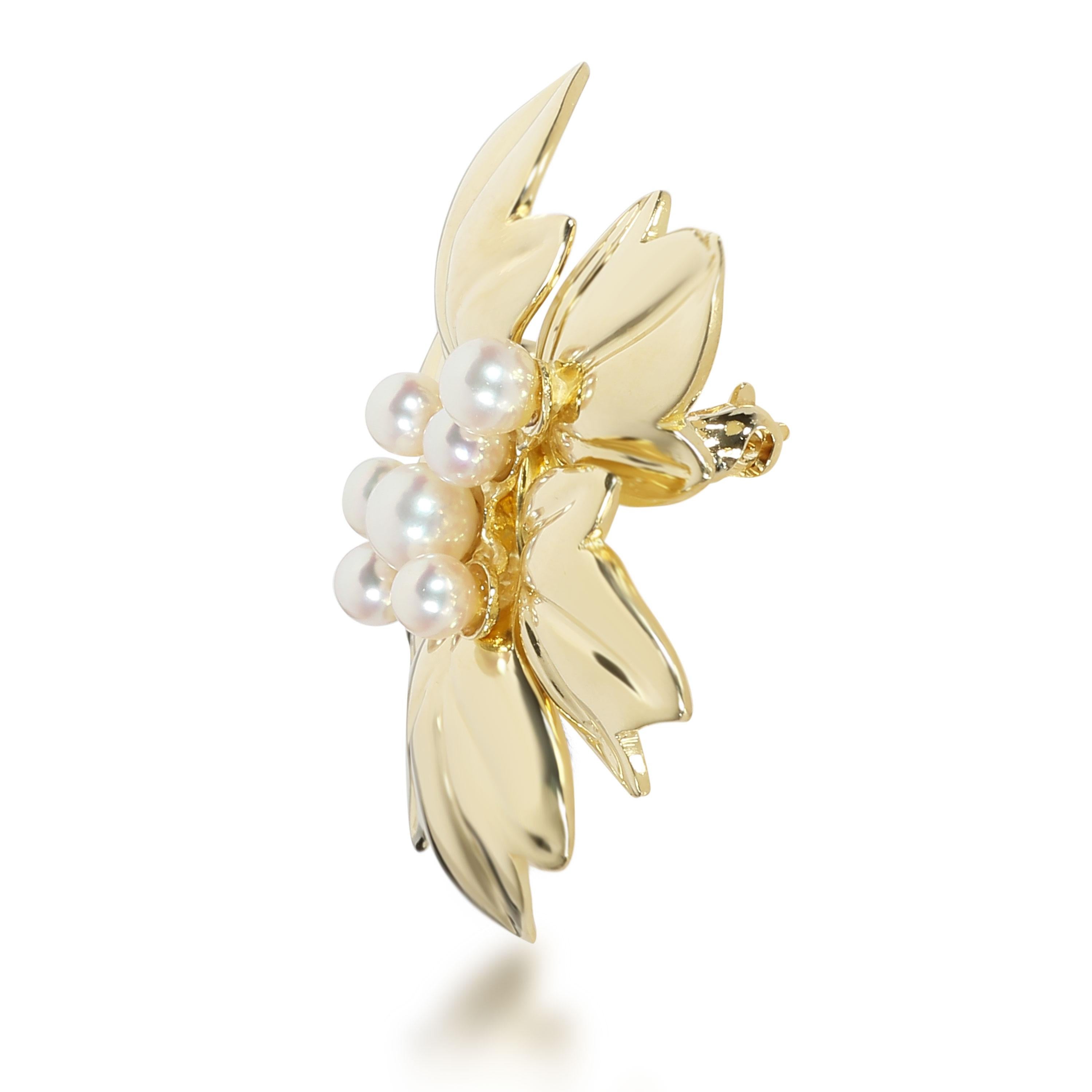 Tiffany & Co. Vintage Pearl Poinsettia Brooch in 18 Karat Yellow Gold In Excellent Condition In New York, NY