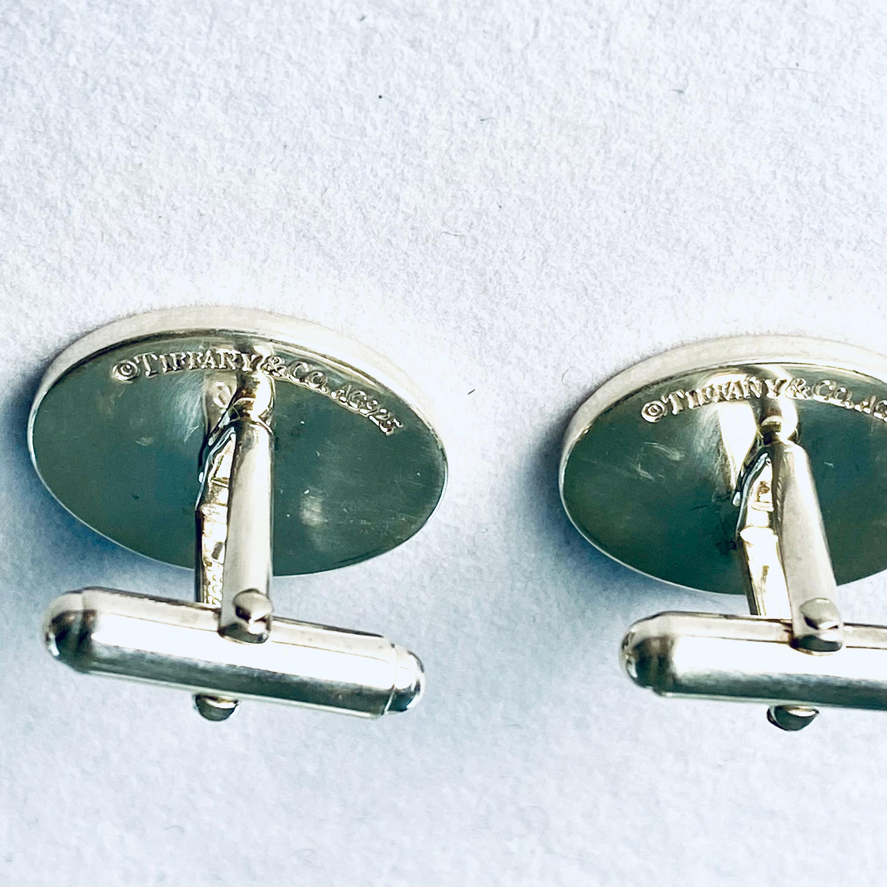 Tiffany Co Vintage Polished Sterling Silver Bullet-Back Oval Shaped Cufflinks In Good Condition For Sale In New York, NY