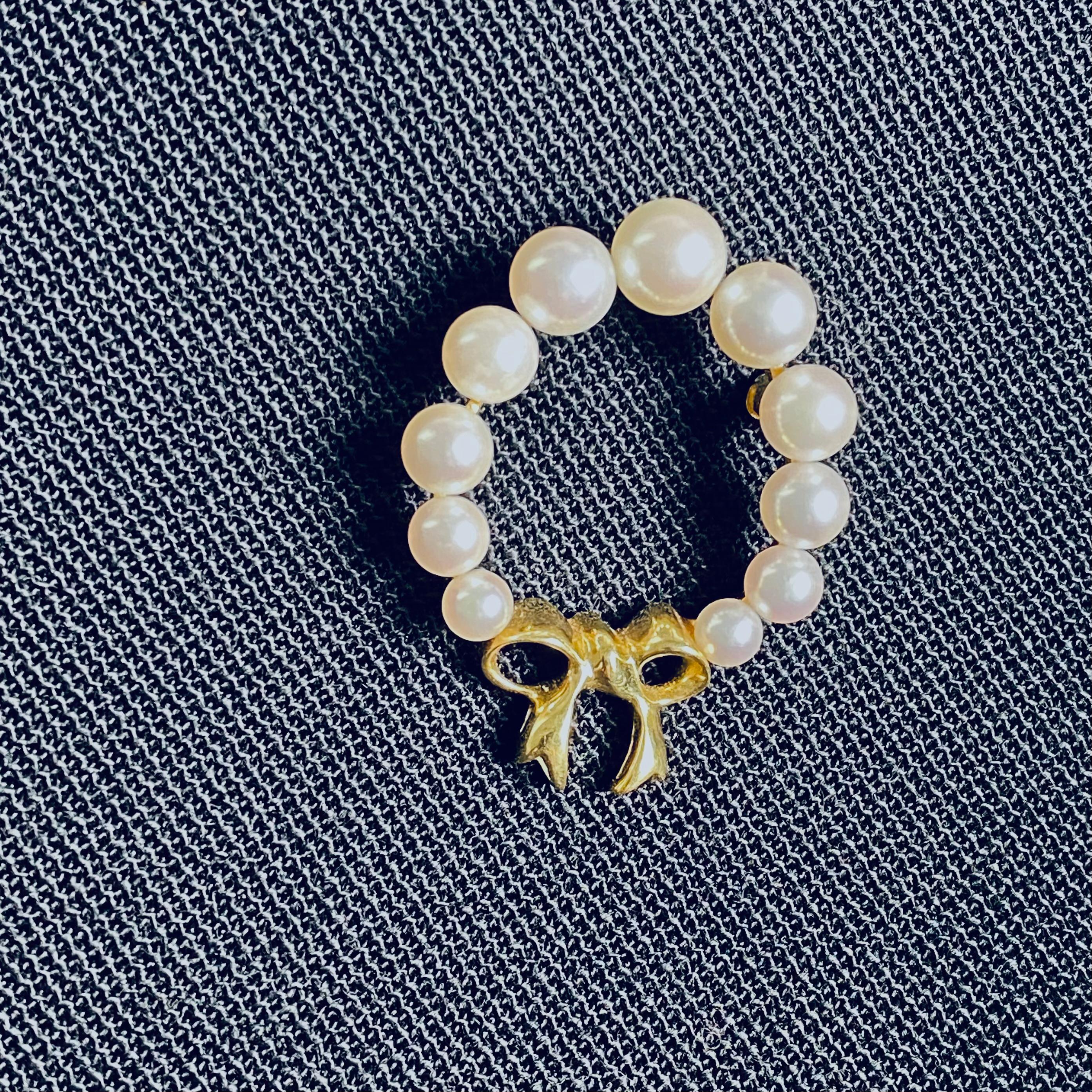 Tiffany & Co. Vintage Rare 18 Karat Gold Pearl Bow 1.35 by 1.05 Inch Brooch 10
