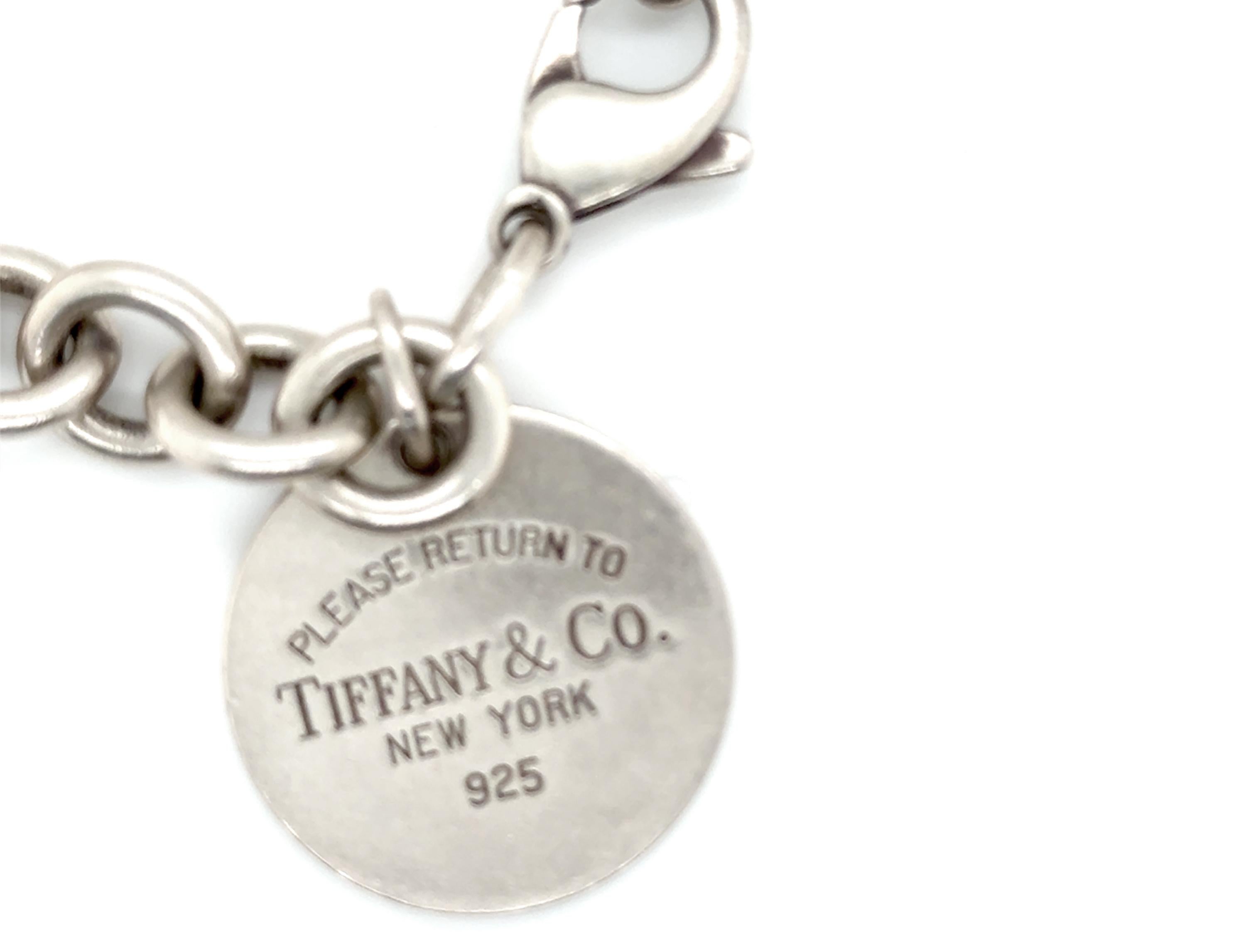 Tiffany & Co. Retour vintage au bracelet Tiffany en argent sterling 925


100% Véritable Vintage Tiffany & Co. Retourner à Bracelet Tiffany

Livré avec une pochette Tiffany

Argenterie sterling

Excellent état

***800***322***8700 Service