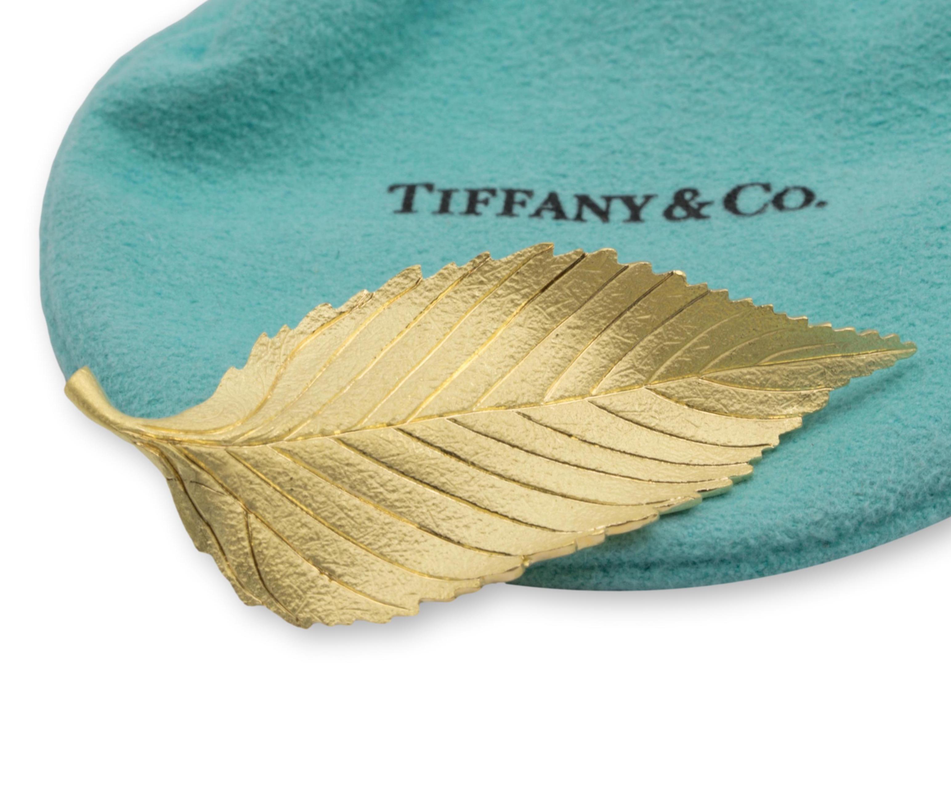Tiffany & Co. Vintage Set of 3 Leaf Brooches in 18 Karat Gold 3