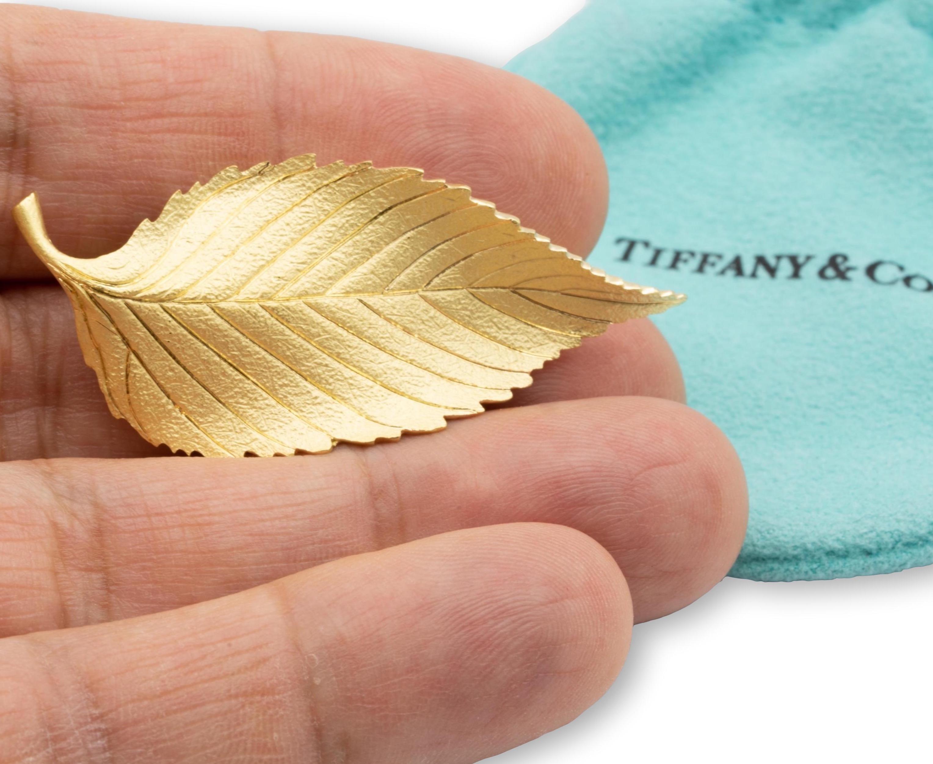 Tiffany & Co. Vintage Set of 3 Leaf Brooches in 18 Karat Gold 4