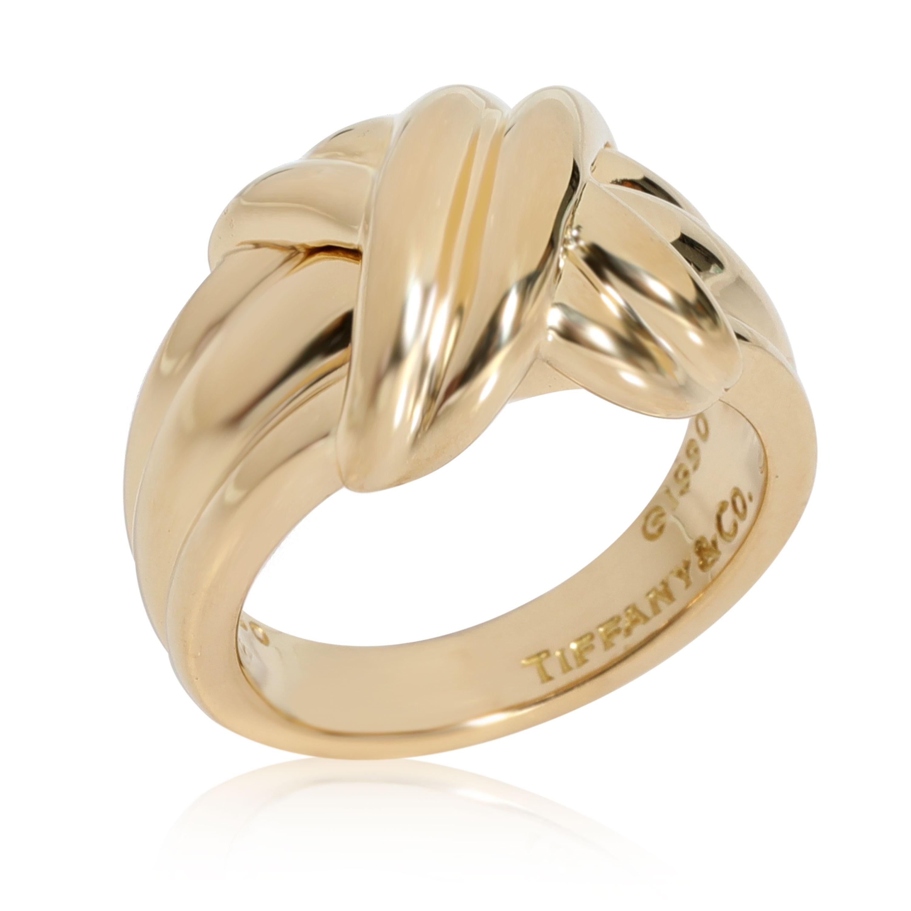 Tiffany & Co. Vintage Signature X Ring in 18K Gelbgold

PRIMÄRE DETAILS
SKU: 112900
Titel der Auflistung: Tiffany & Co. Vintage Signature X Ring in 18K Gelbgold
Condit Beschreibung: Verkauft für 2,700 USD. In ausgezeichnetem Zustand und kürzlich