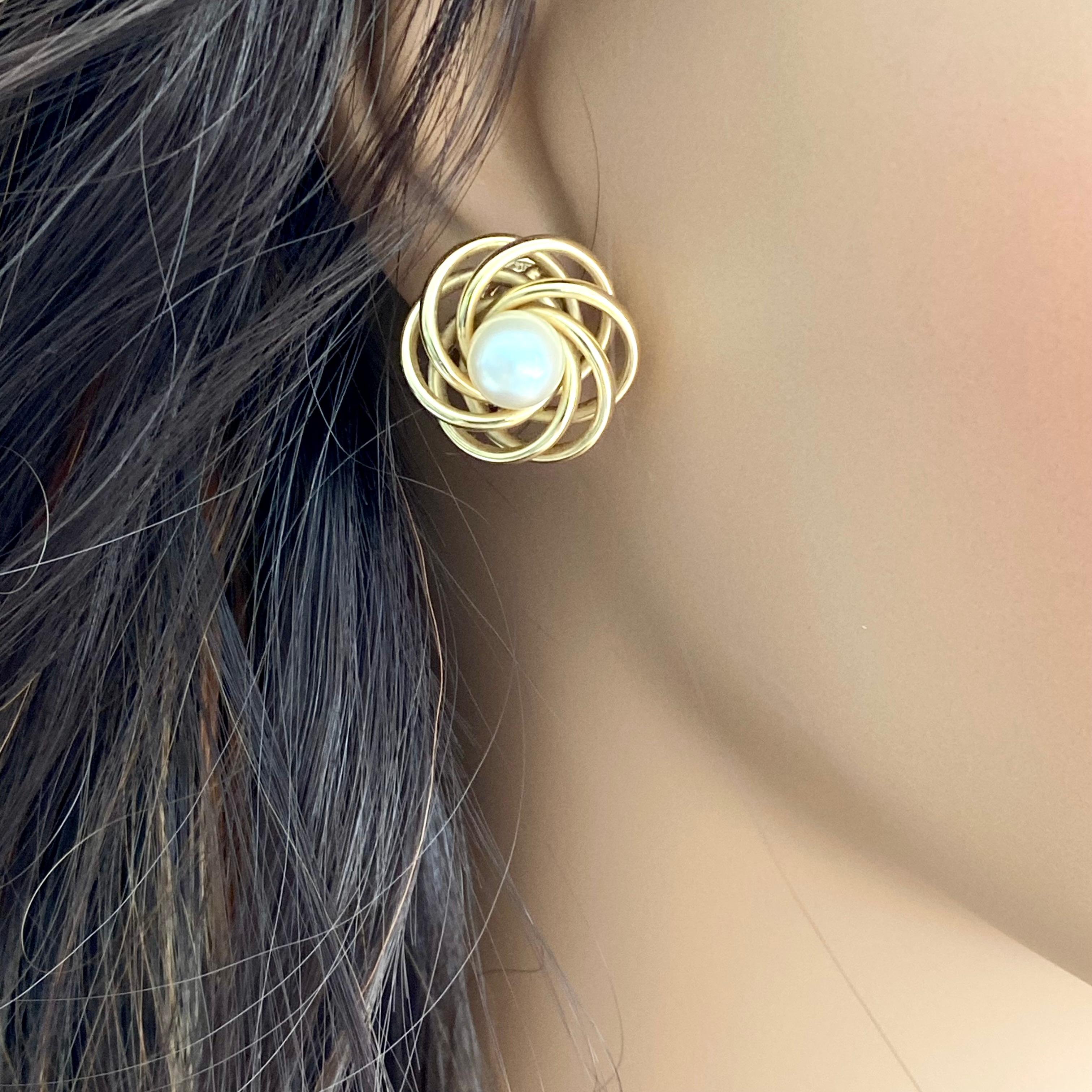 Contemporain Tiffany Co, boucles d'oreilles vintage en or jaune 14 carats avec perles sphériques de 0,75 pouce en vente