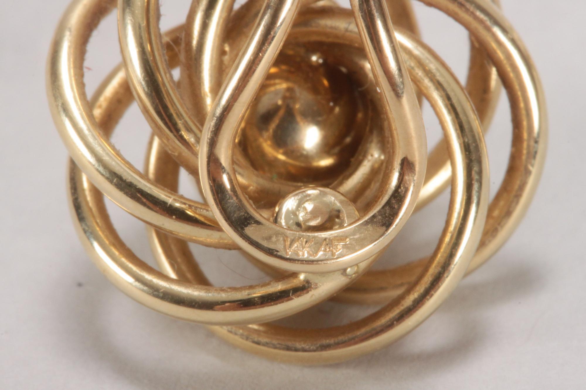 Women's or Men's Tiffany Co Vintage Spherical Pearl 14 Karat Yellow Gold 0.75 Inch Earrings For Sale