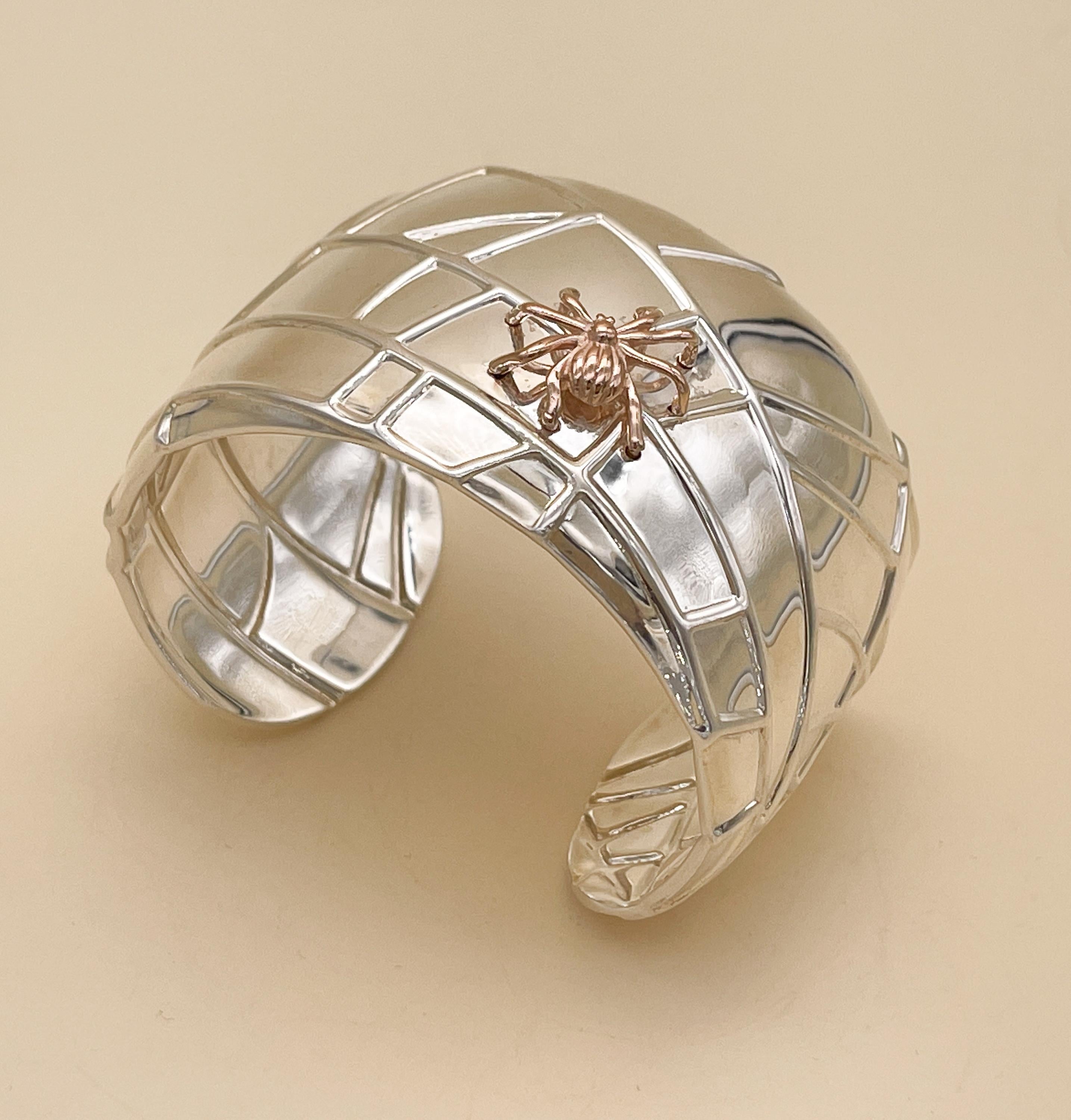 Manschettenarmband aus Sterlingsilber und 18 Karat Spinnen von Tiffany & Co (Kunsthandwerker*in) im Angebot