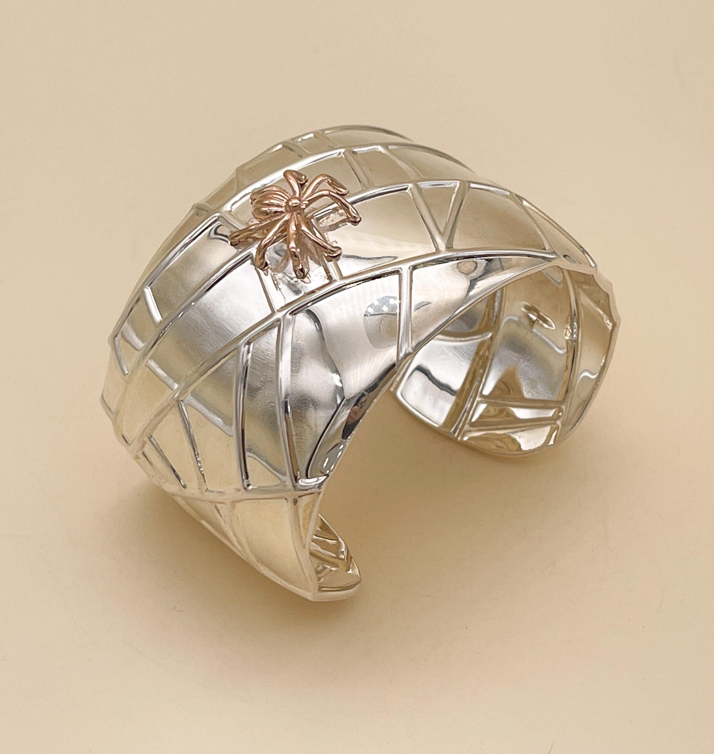 Manschettenarmband aus Sterlingsilber und 18 Karat Spinnen von Tiffany & Co im Zustand „Hervorragend“ im Angebot in Watertown, MA