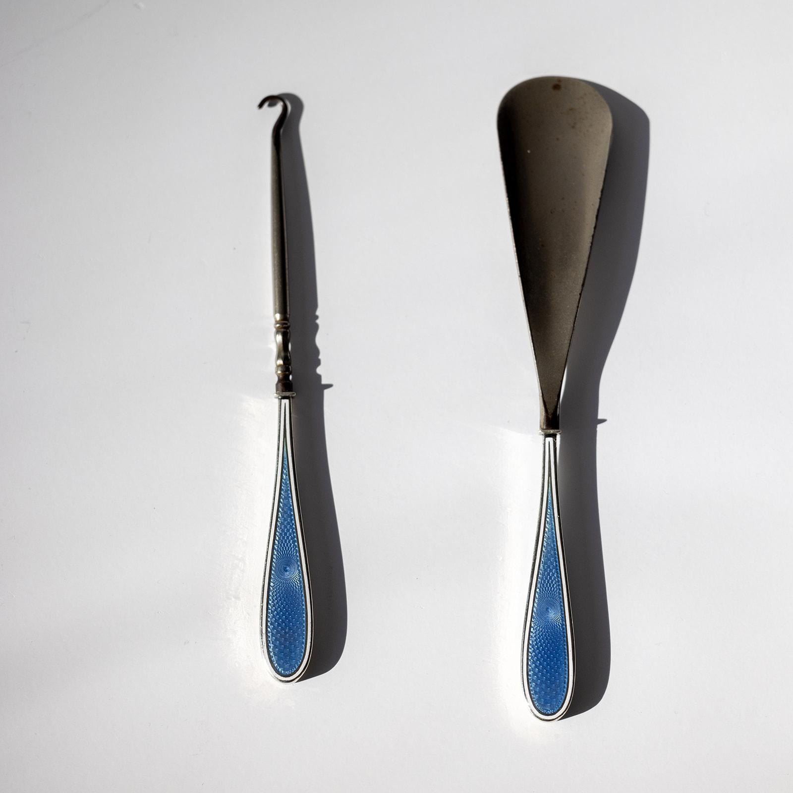 Tiffany Co. Vintage Sterling Blau Guilloché Emaille Schuhanzieher und Knopfhaken (Art déco)