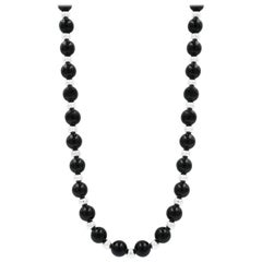 Tiffany & Co. Collier vintage en argent sterling et perles d'onyx noir