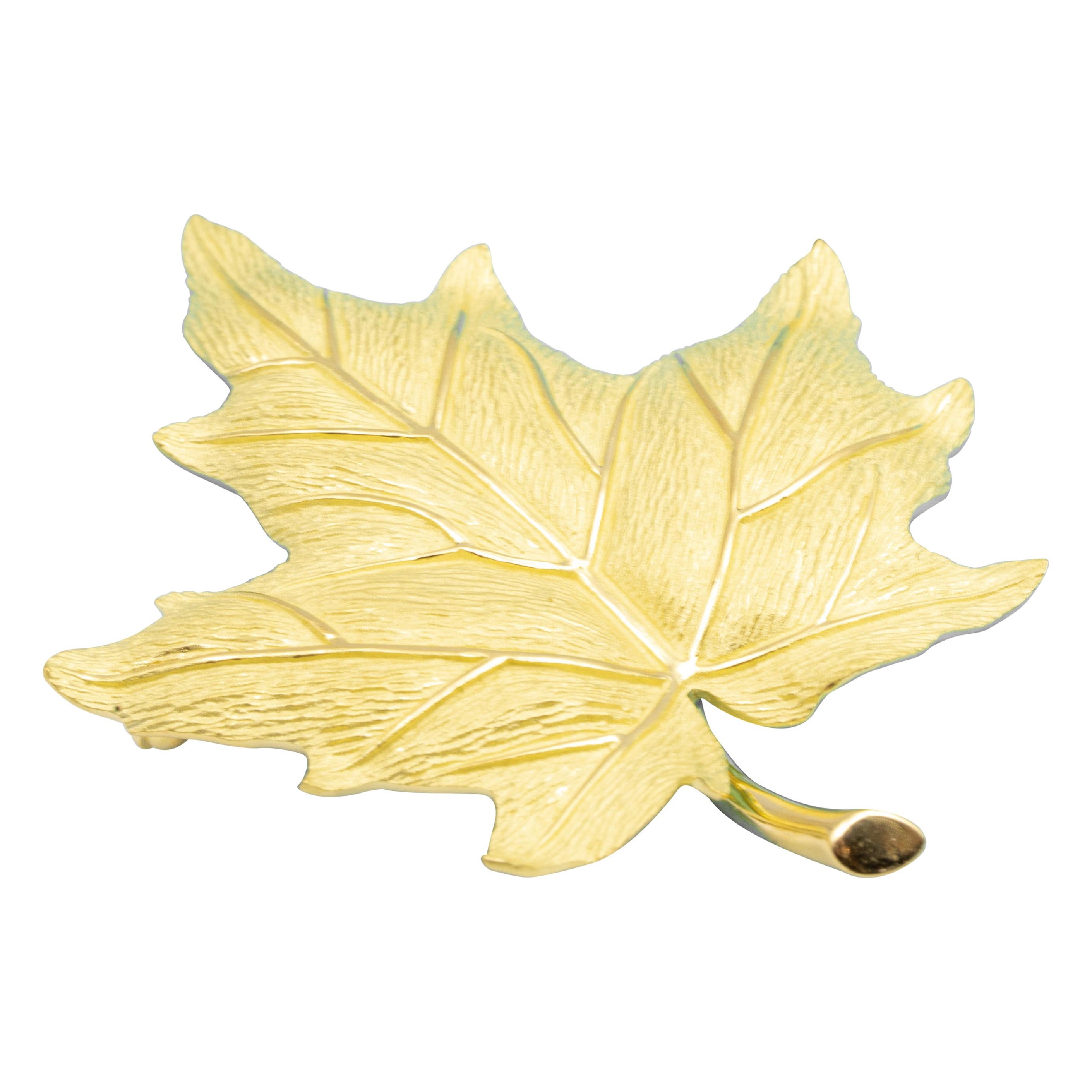 Tiffany & Co. Vintage Sugar Maple Leaf Brooch in 18 Karat Gold