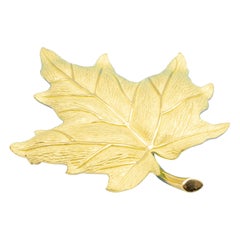 Tiffany & Co. Vintage Sugar Maple Leaf Brooch in 18 Karat Gold