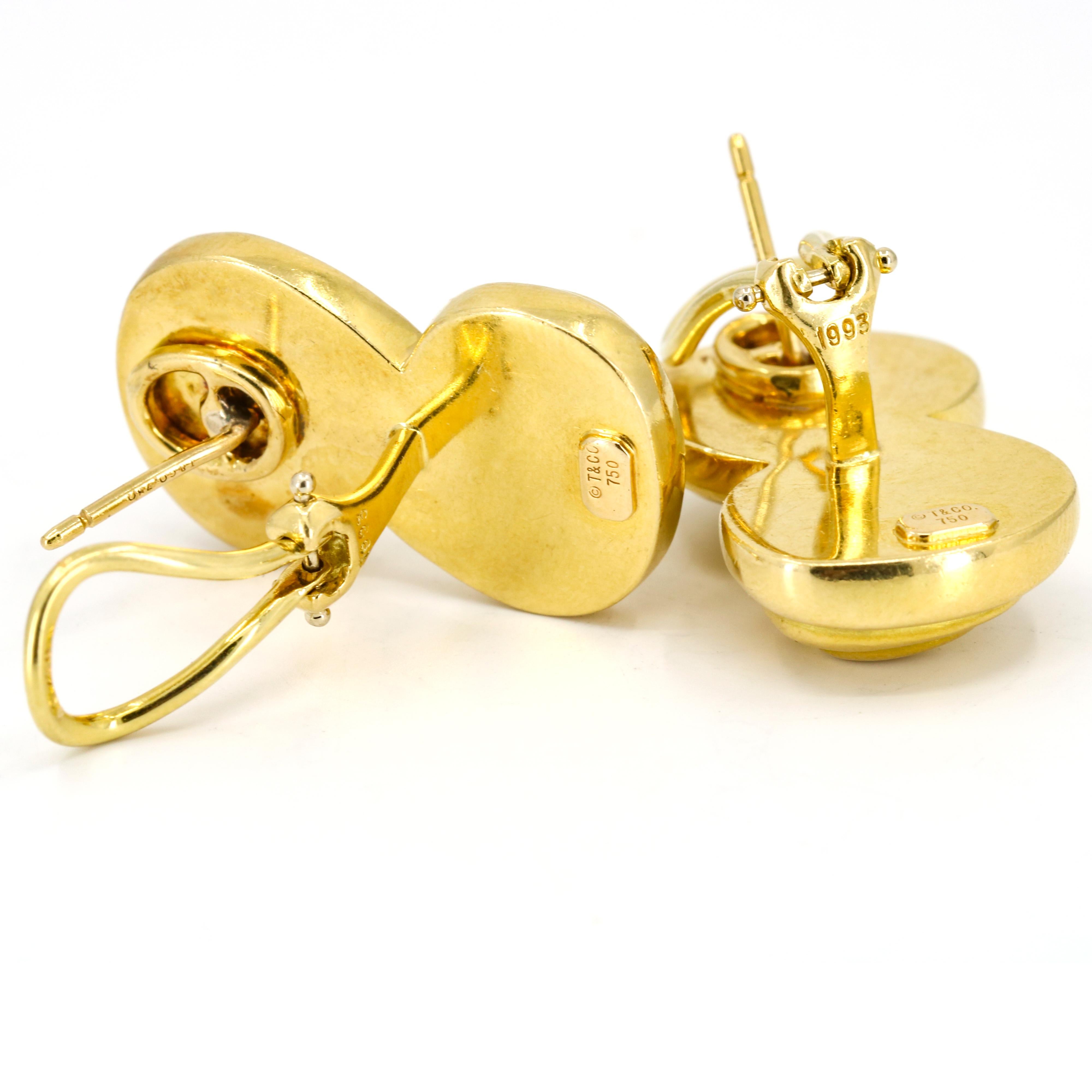 Tiffany & Co. Vintage Swirl Earrings in 18 Karat Yellow Gold In Excellent Condition For Sale In Fort Lauderdale, FL