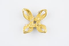 Tiffany & Co. Vintage Triple Rope Twist Brooch or Pin in 18 Karat Yellow Gold