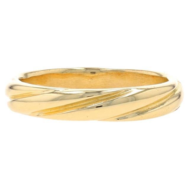Tiffany & Co. Vintage Wedding Band - Yellow Gold 18k Textured Ring Size 5 3/4 For Sale