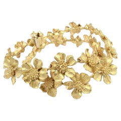 Tiffany & Co Vintage Wild Rose Dogwood Flower Necklace 18K Gold Choker
