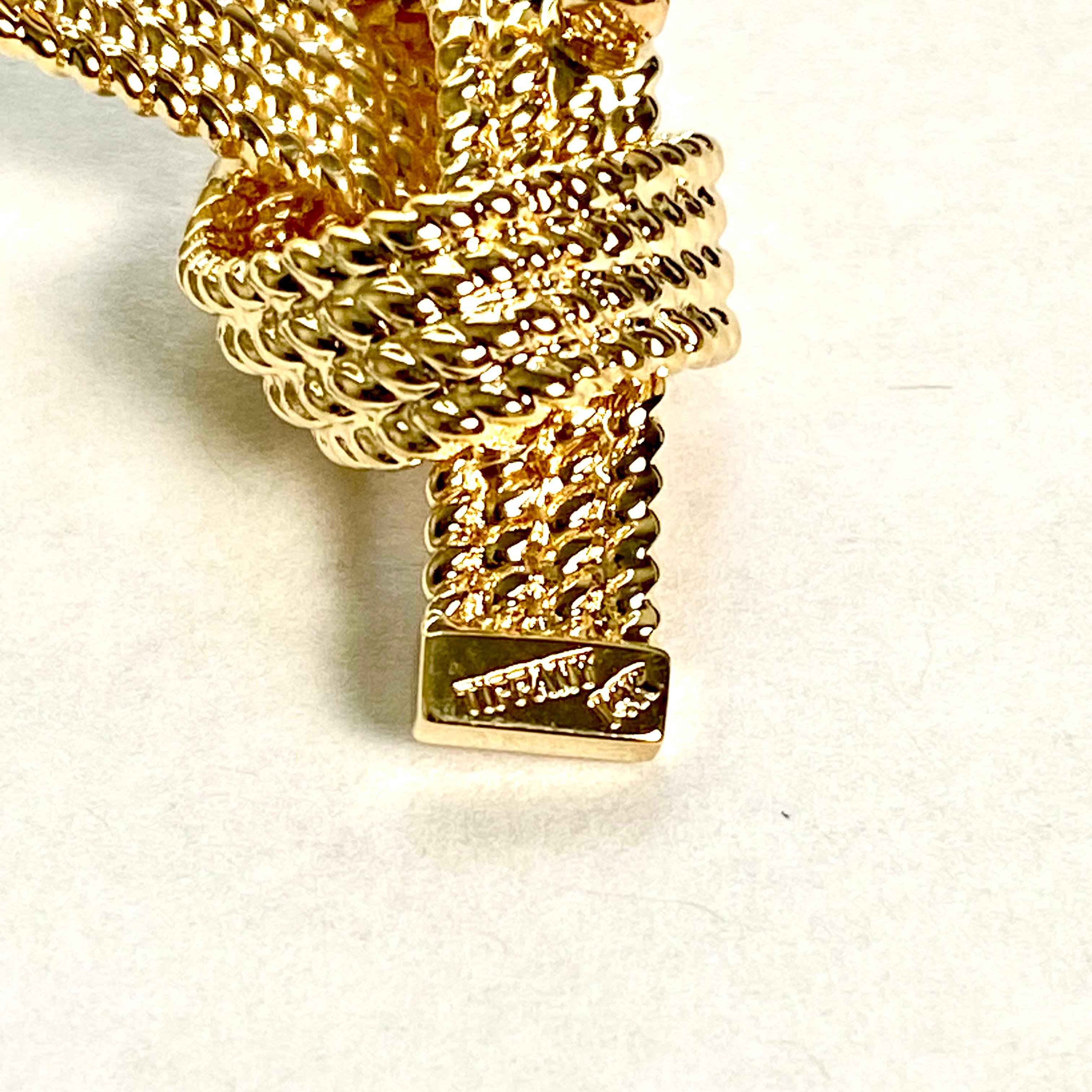 Tiffany Co Vintage Yellow Gold 4 Strand Rope Knotted Love Knot 1 Inch Brooch In Good Condition For Sale In New York, NY