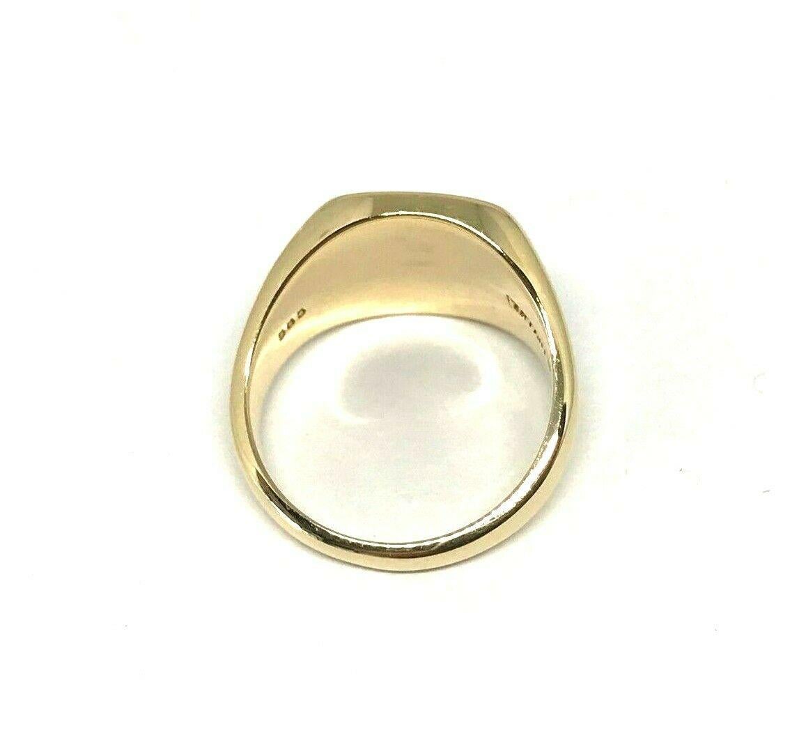 Tiffany & Co. Vintage Yellow Gold Signet Ring In Excellent Condition In Beverly Hills, CA