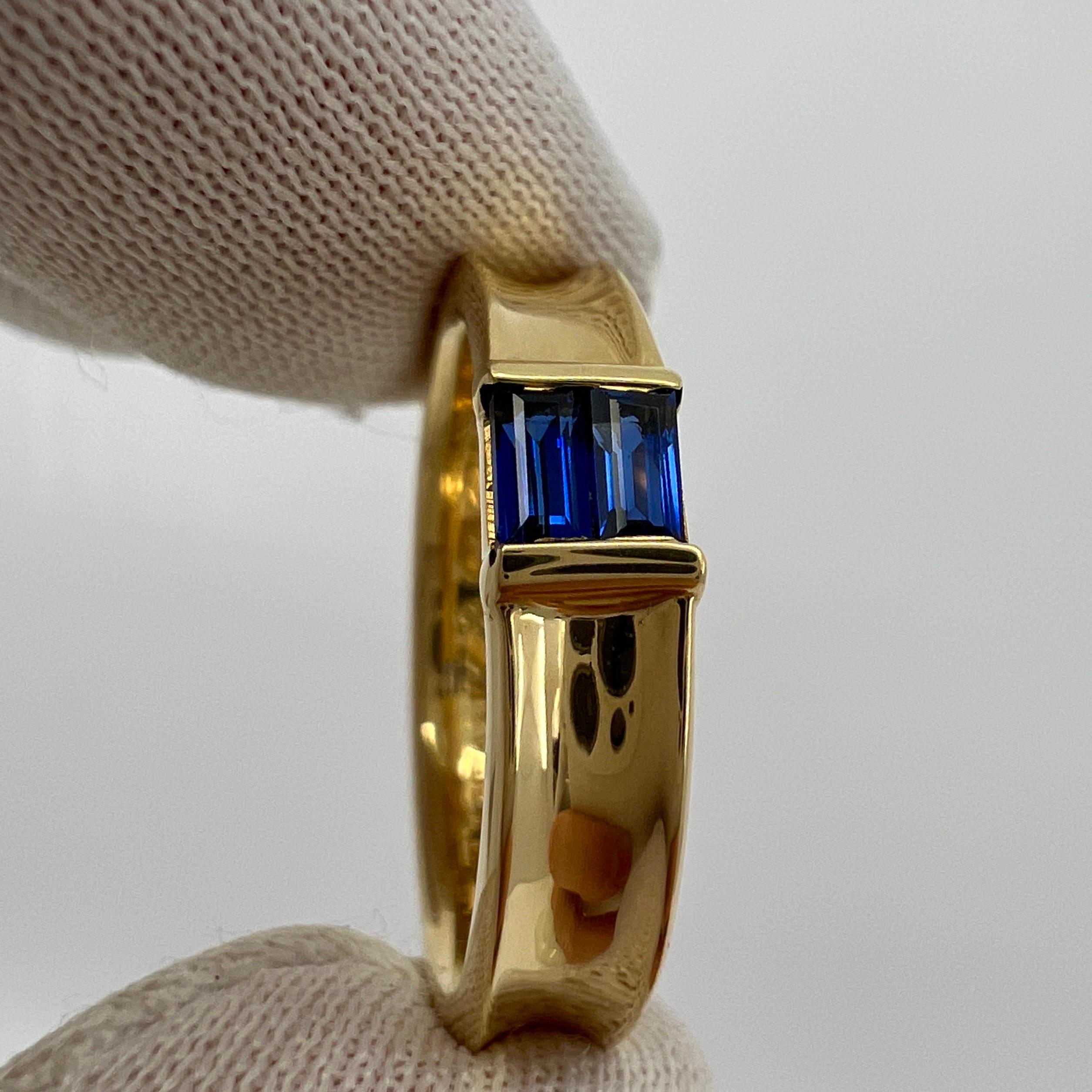Tiffany & Co. Vivid Blue Sapphire Baguette Cut 18k Yellow Gold Stacking Ring In Excellent Condition In Birmingham, GB