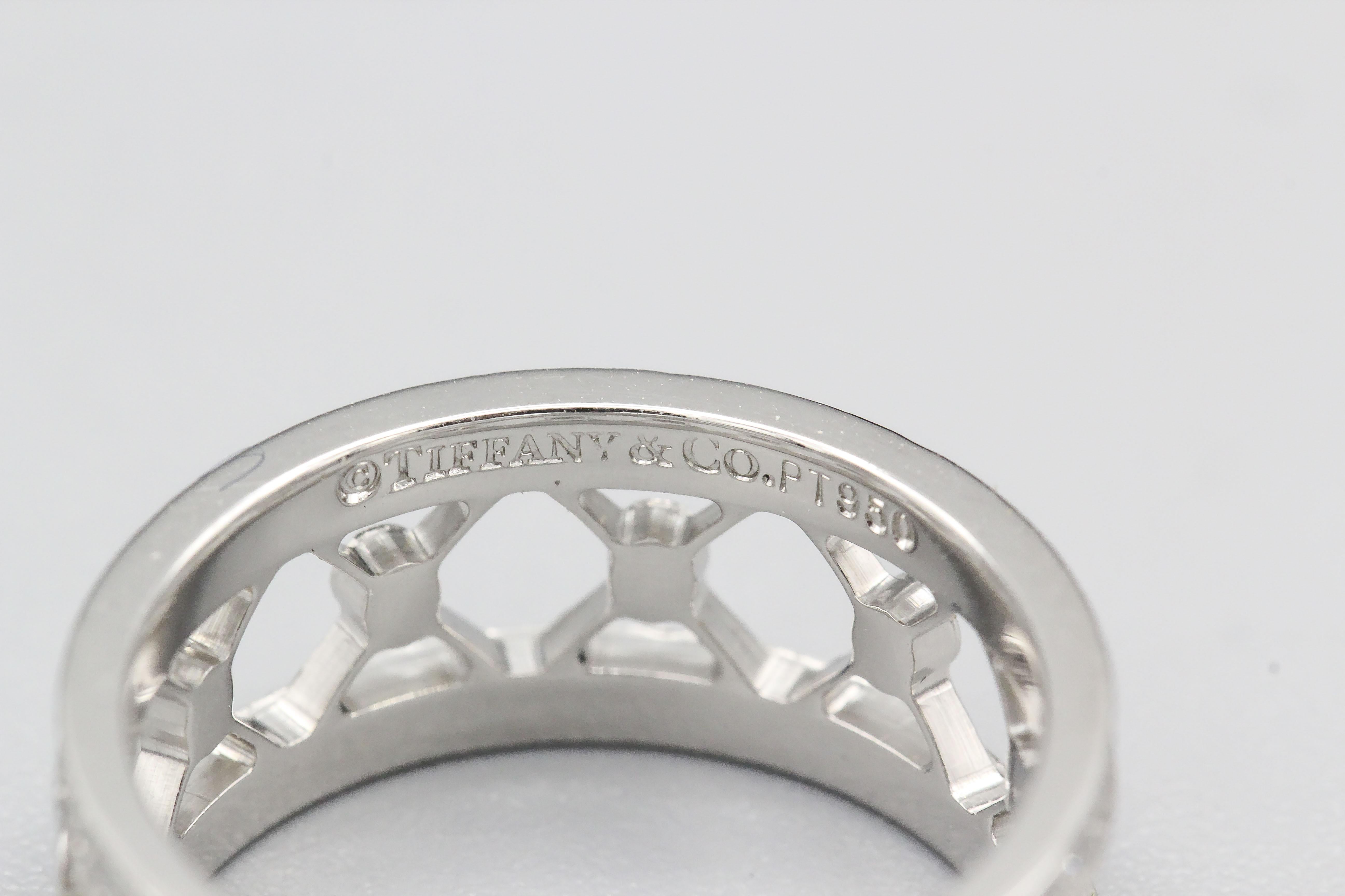 Taille brillant Tiffany & Co. Voile, bague à anneau en platine et diamants, taille 5,25 en vente