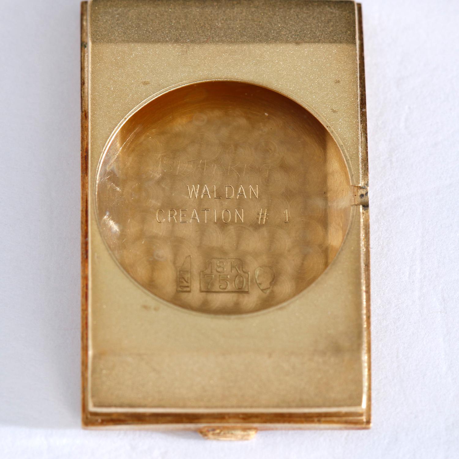 Tiffany & Co. Waldan #1 Posible Prototipo Raro Reloj Tanque de Oro Amarillo para Señoras - Tanque. Caja de oro amarillo de 18 quilates (20 mm x 38 mm) sin pulir; Caja firmada 