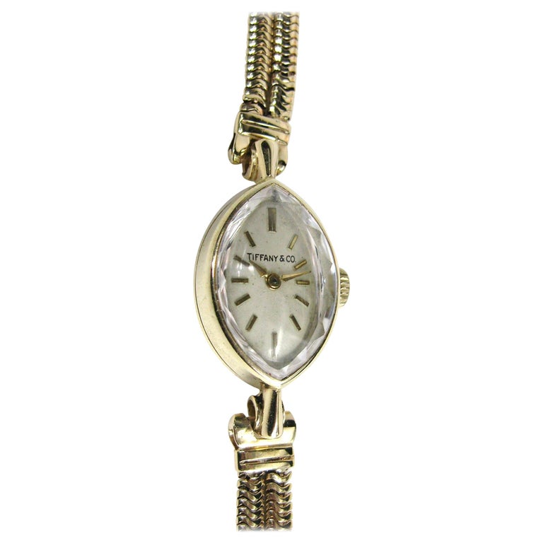 Montre Femme Art Déco Tavannes - Or Jaune 14 Carats, Diamants Et Rubis Synthétiques