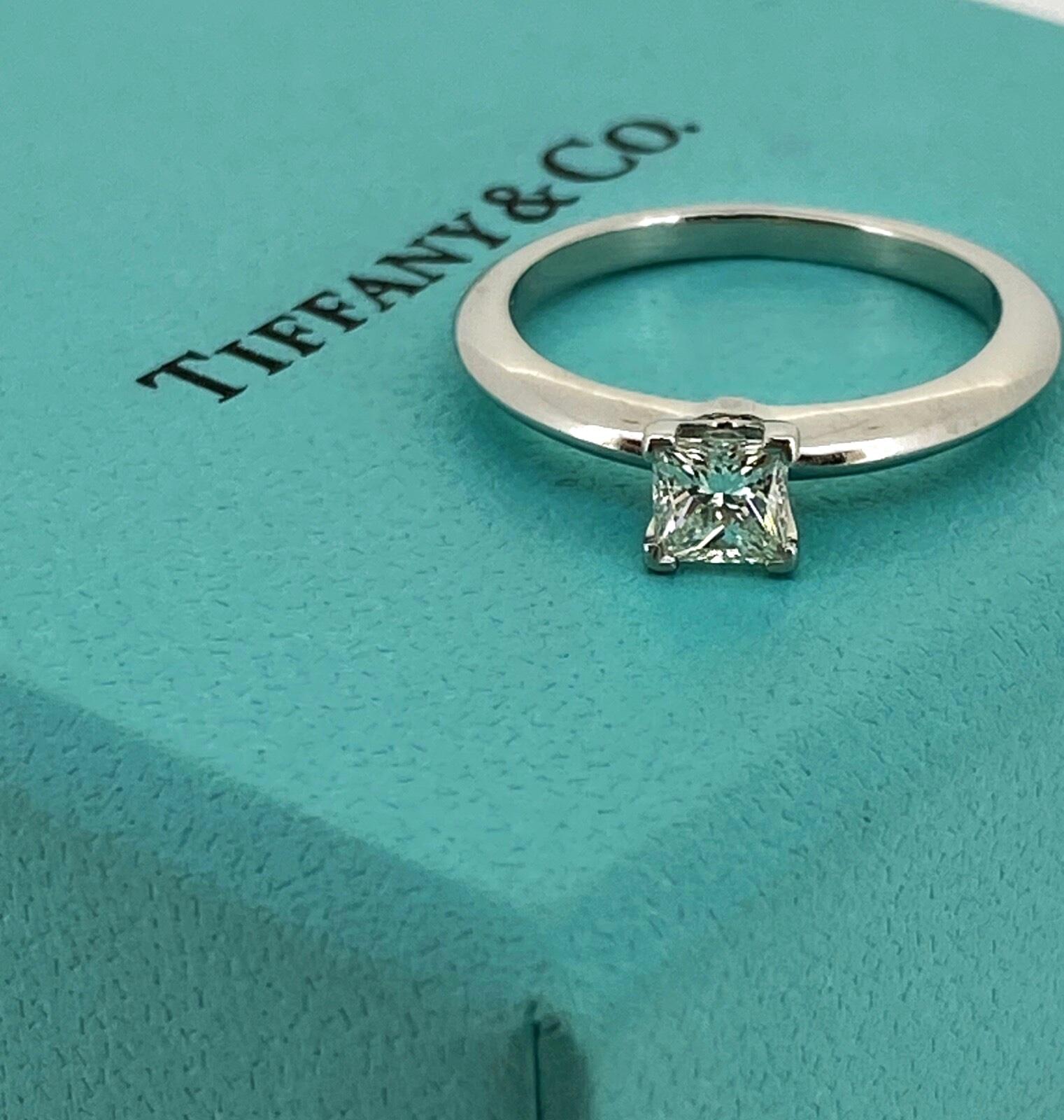 Ensemble de mariage Tiffany & Co : Bague de fiançailles à diamant taille princesse + bracelet à diamant Excellent état - En vente à MELBOURNE, AU
