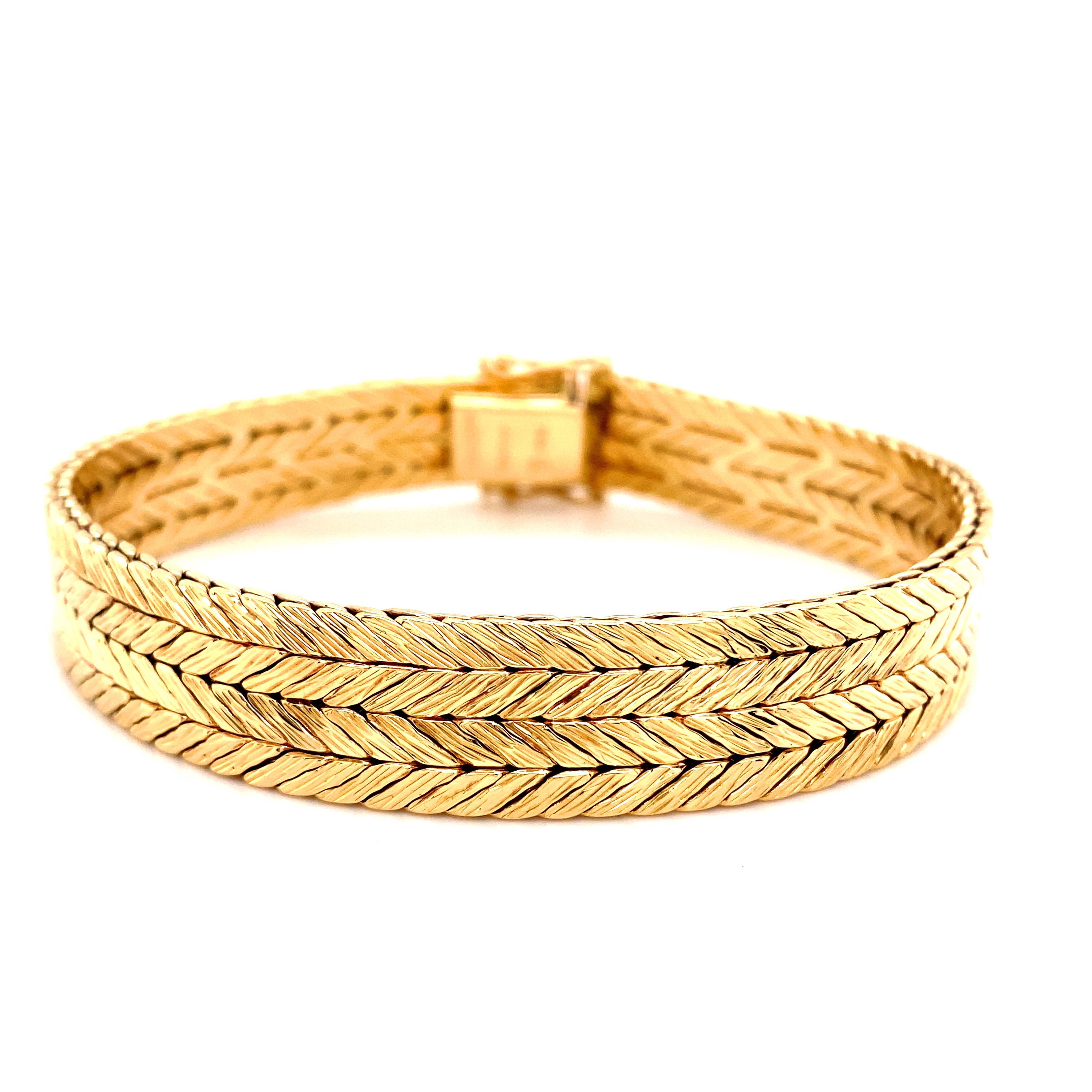 Tiffany & Co. Bracelet tissé à double rangée à chevrons en or jaune 18 carats, Allemagne de l'Ouest en vente 4