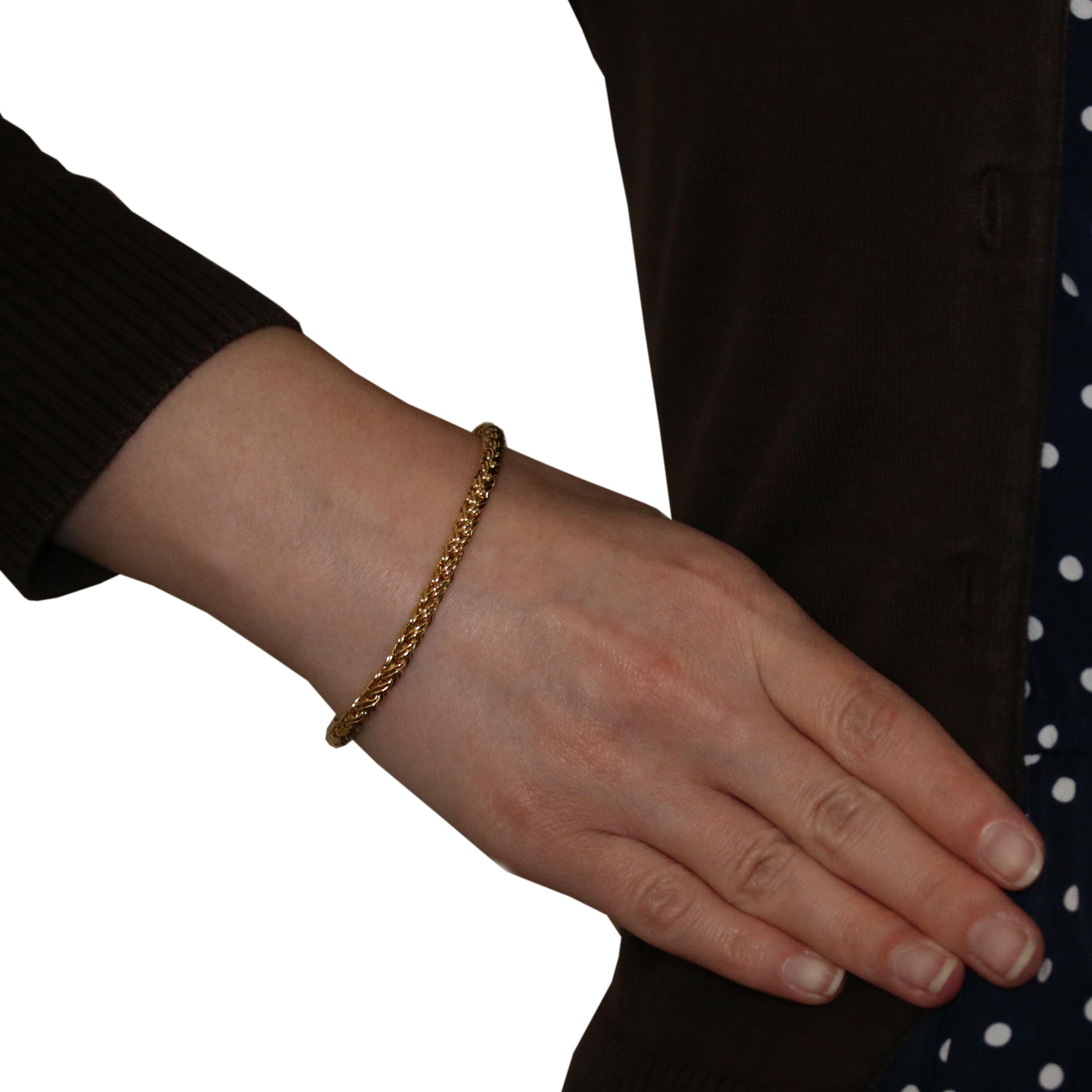 Brand: Tiffany & Co.

Metal Content: Guaranteed 18k Gold as stamped
Chain Style: Wheat
Chain: length 6 3/4
