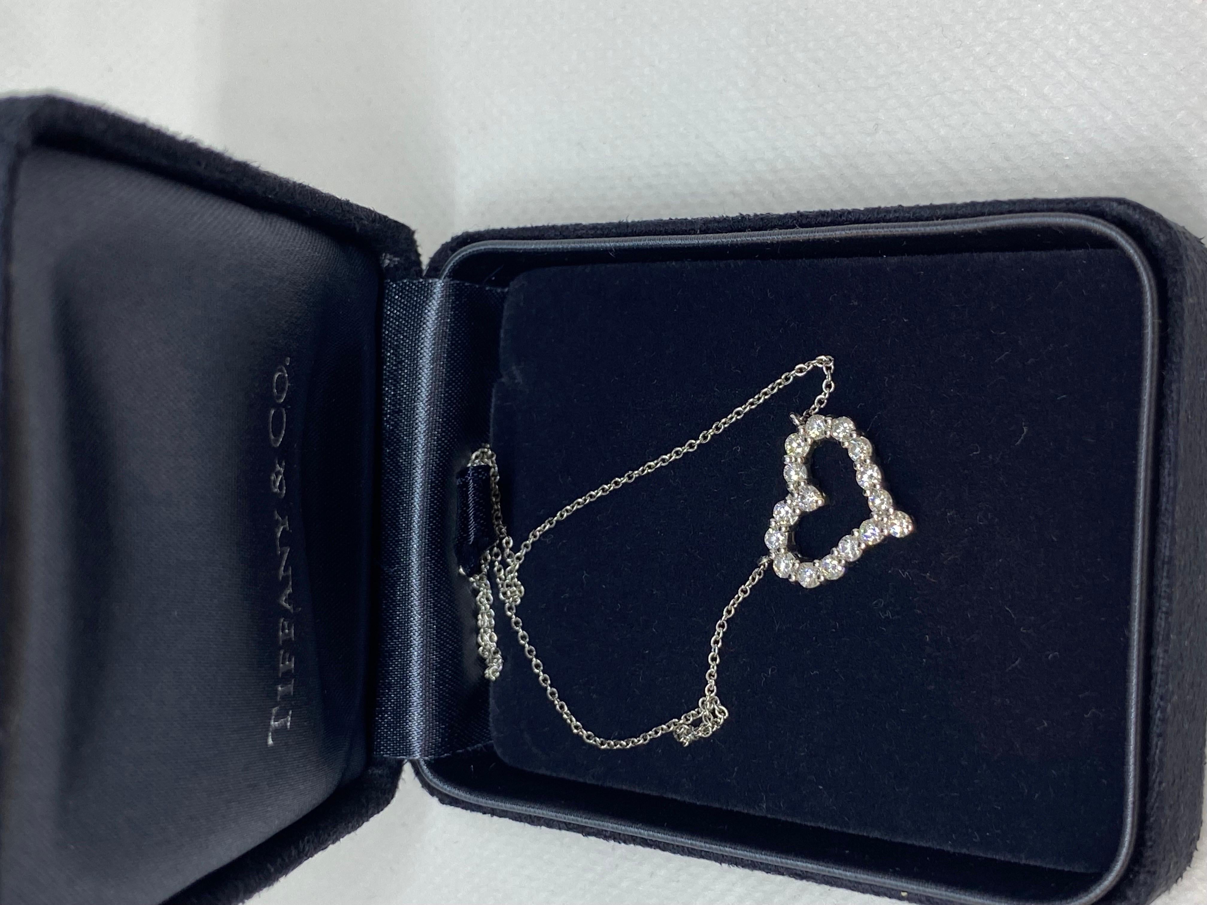 Tiffany & Co White Platinum 950 Heart Diamond Necklace  In Excellent Condition In Forest Hills, NY
