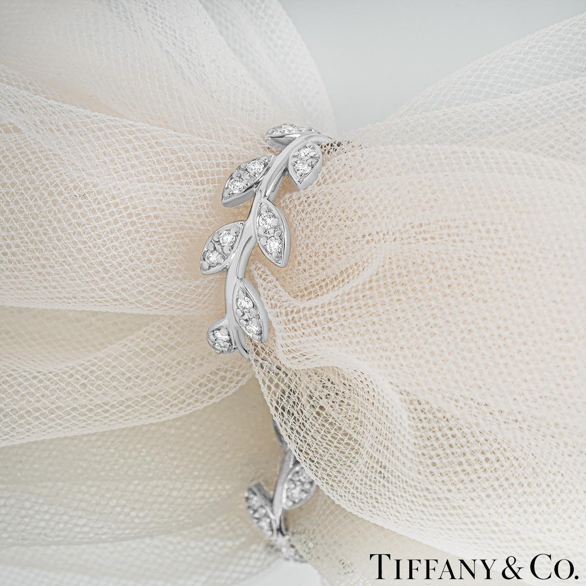Tiffany & Co. Bague  anneau en or blanc avec diamant et feuille d'olivier en vente 1