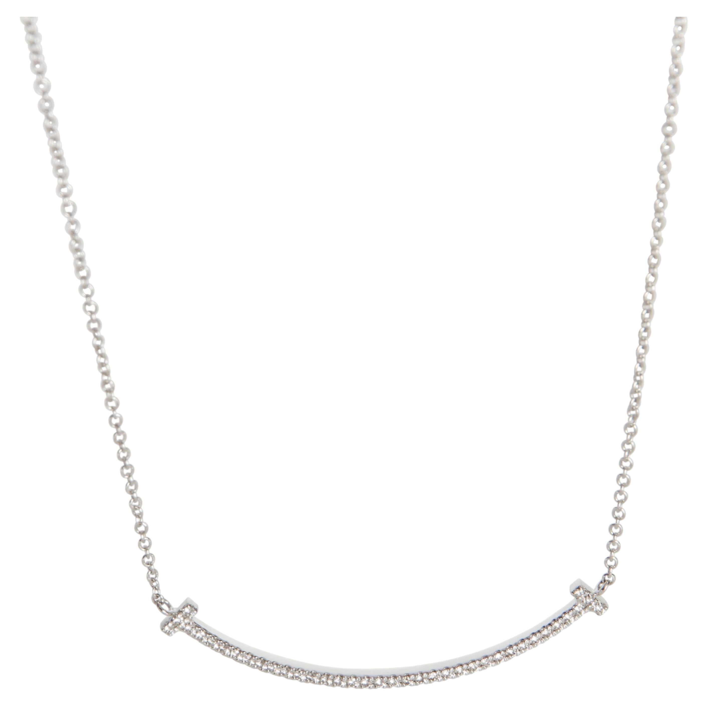 Tiffany & Co. Collar «Tiffany T Smile» de oro blanco con diamantes, modelo pequeño