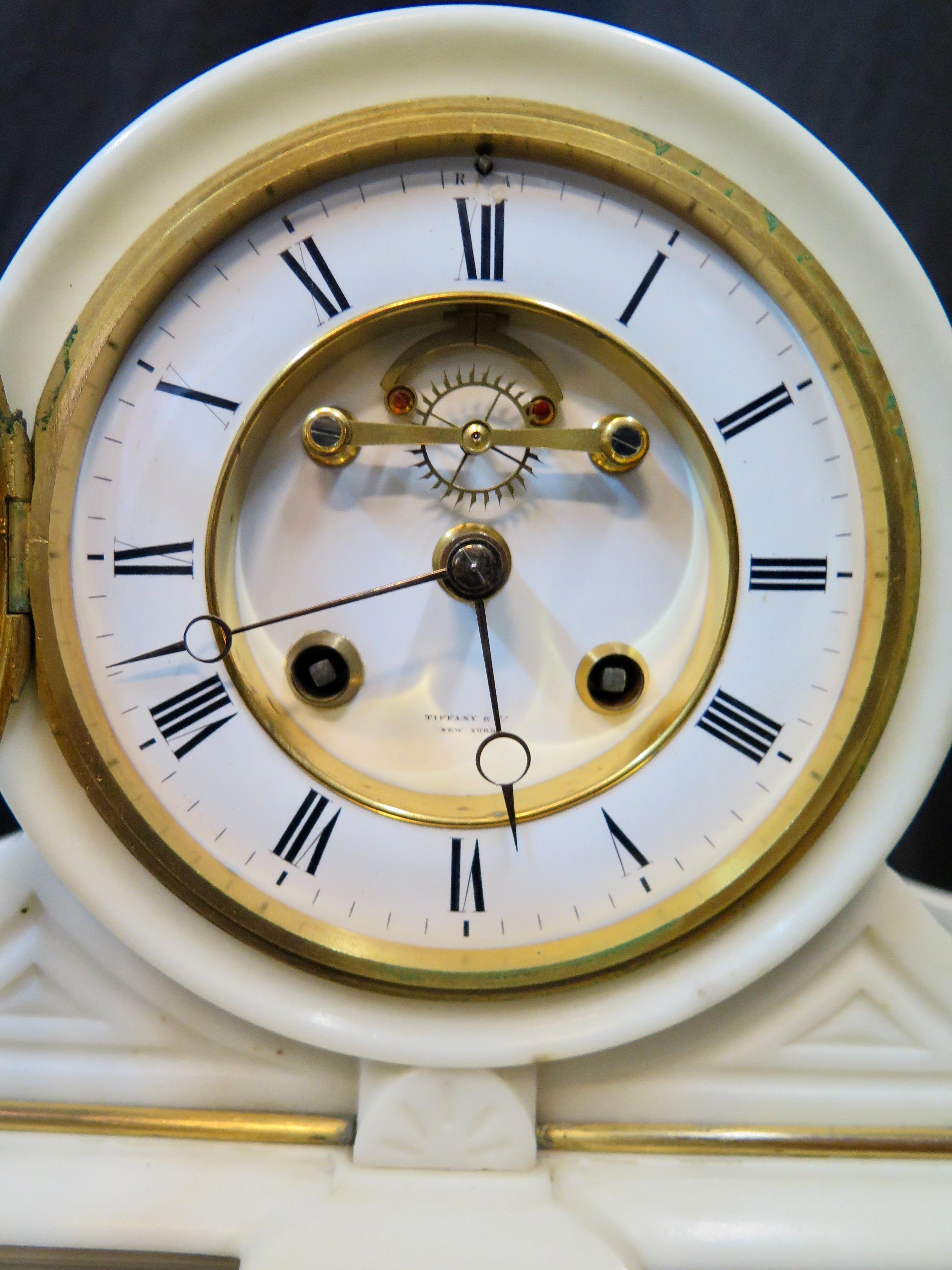 Tiffany & Co. White Marble Mantle Clock In Good Condition For Sale In Bronx, NY